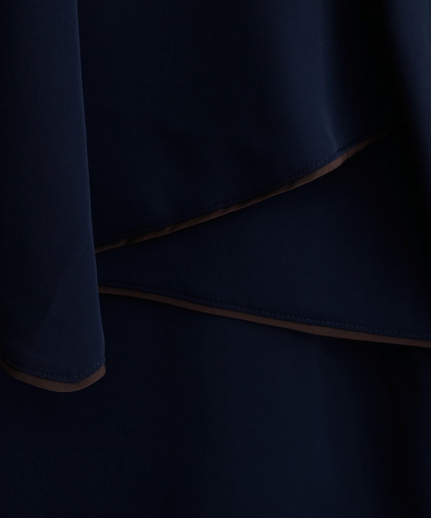 NICE CLAUP / OLIVE des OLIVE OUTLET(ナイスクラップ  / オリーブ デ オリーブ アウトレット) 【natural couture】アシメパイピングボウタイブラウス