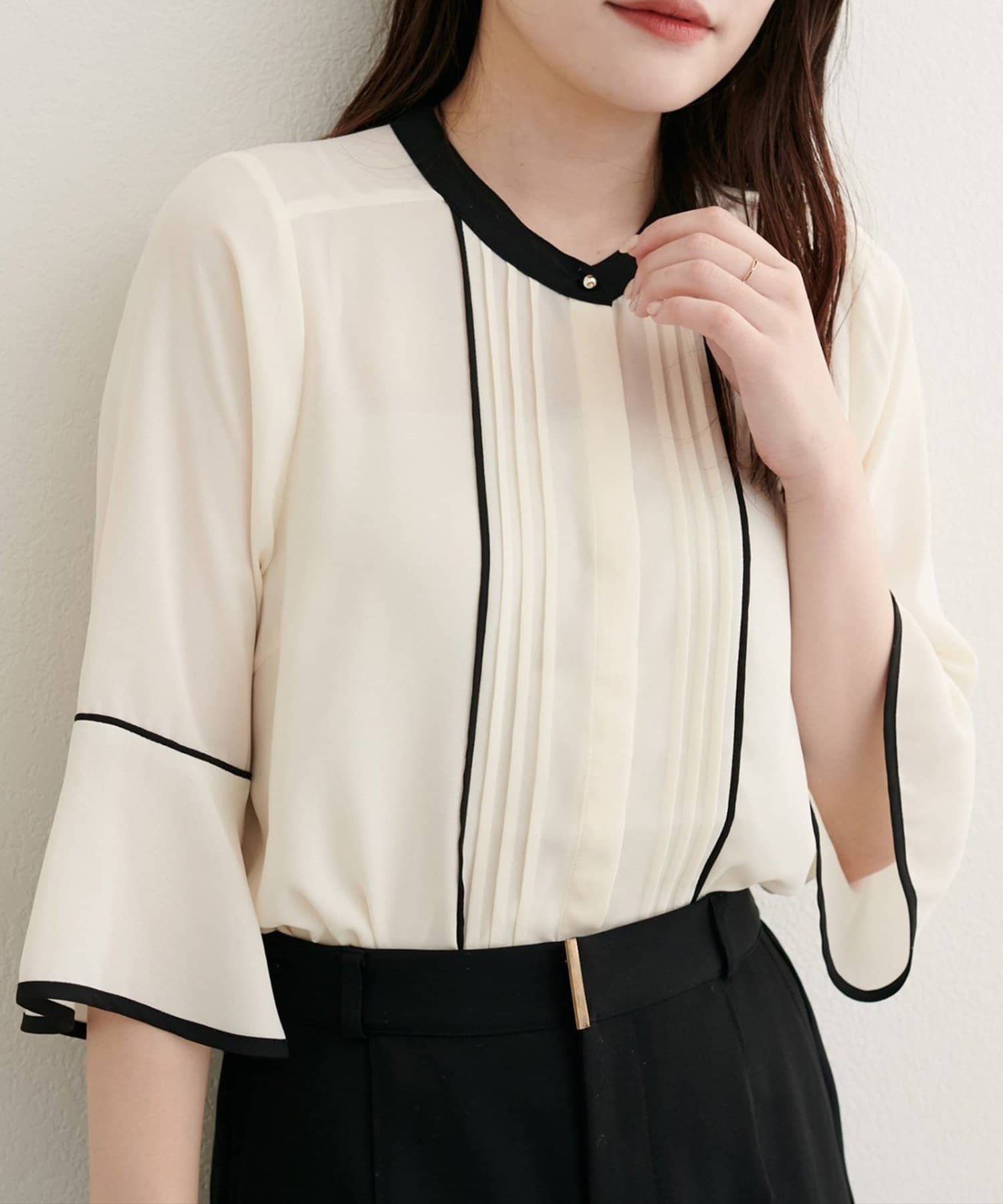 NICE CLAUP / OLIVE des OLIVE OUTLET(ナイスクラップ  / オリーブ デ オリーブ アウトレット) 【natural couture】ピンタックフレアカフス袖ブラウス