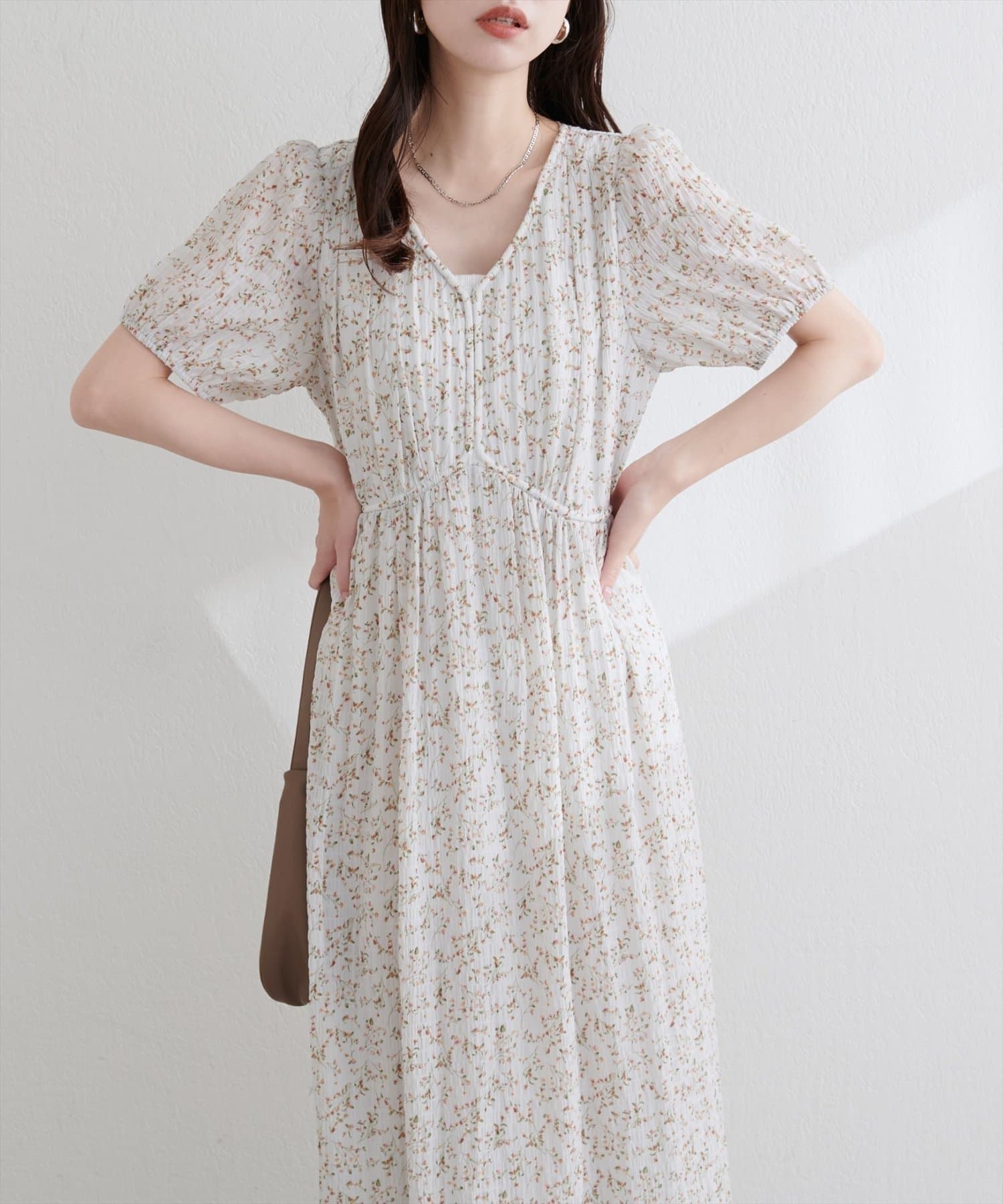 NICE CLAUP / OLIVE des OLIVE OUTLET(ナイスクラップ  / オリーブ デ オリーブ アウトレット) 【natural couture】コード切り替えギャザーワンピース