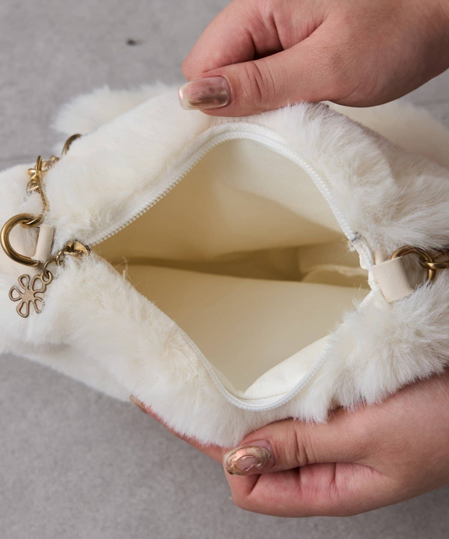 Remind me and forever(リマインドミーアンドフォーエバー) 【HolidayCollection】ハートファーバッグ