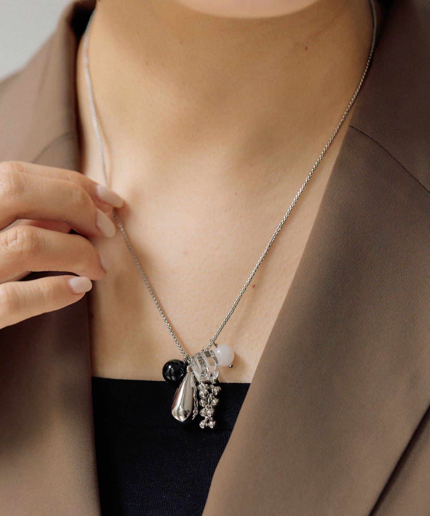 ear PAPILLONNER(イア パピヨネ) グリグリロングネックレス