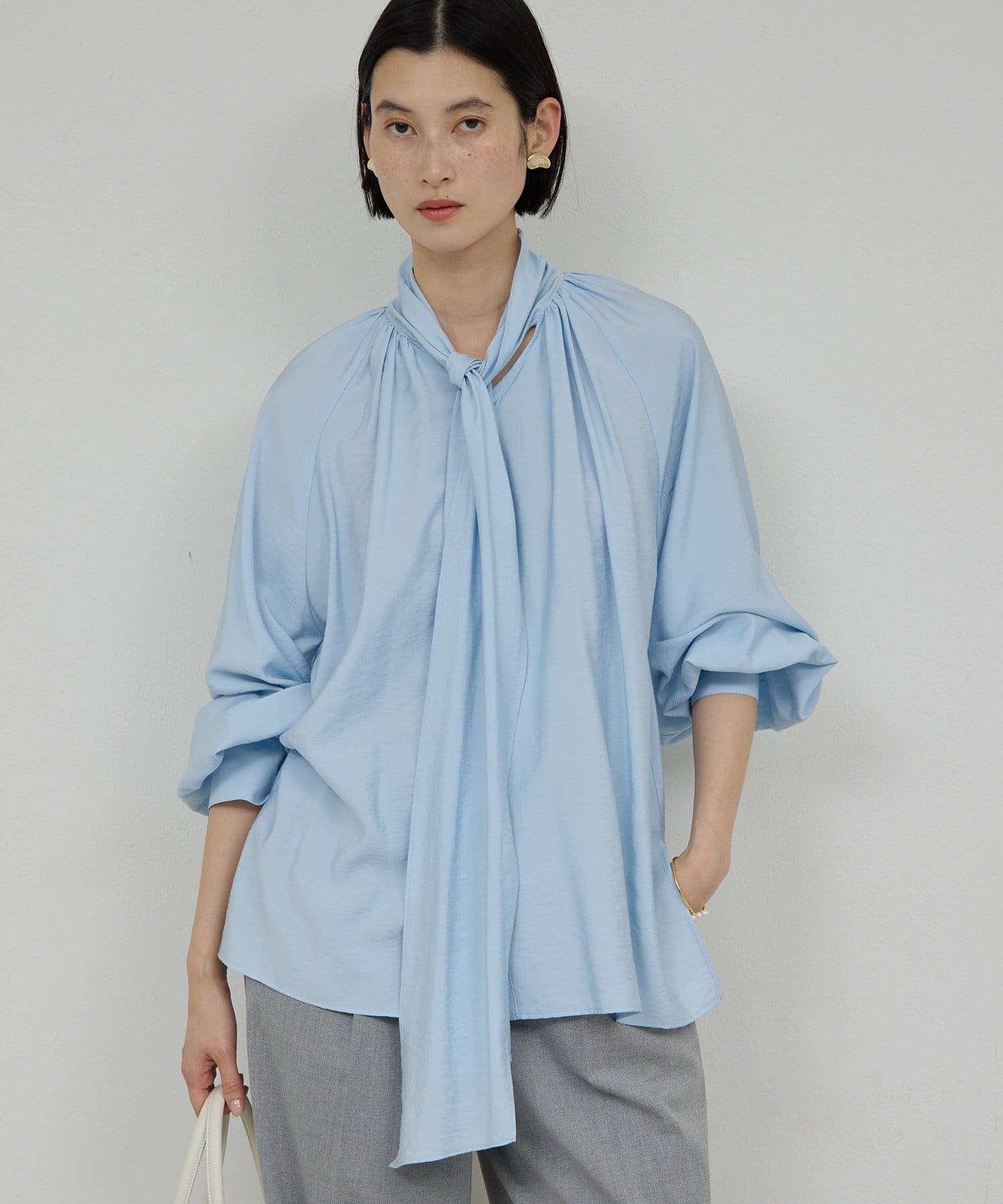 GALLARDAGALANTE(ガリャルダガランテ) 【11/20(木)10:30～予約開始】【上品×華やか】【2ｗay】ギャザーボウタイブラウス