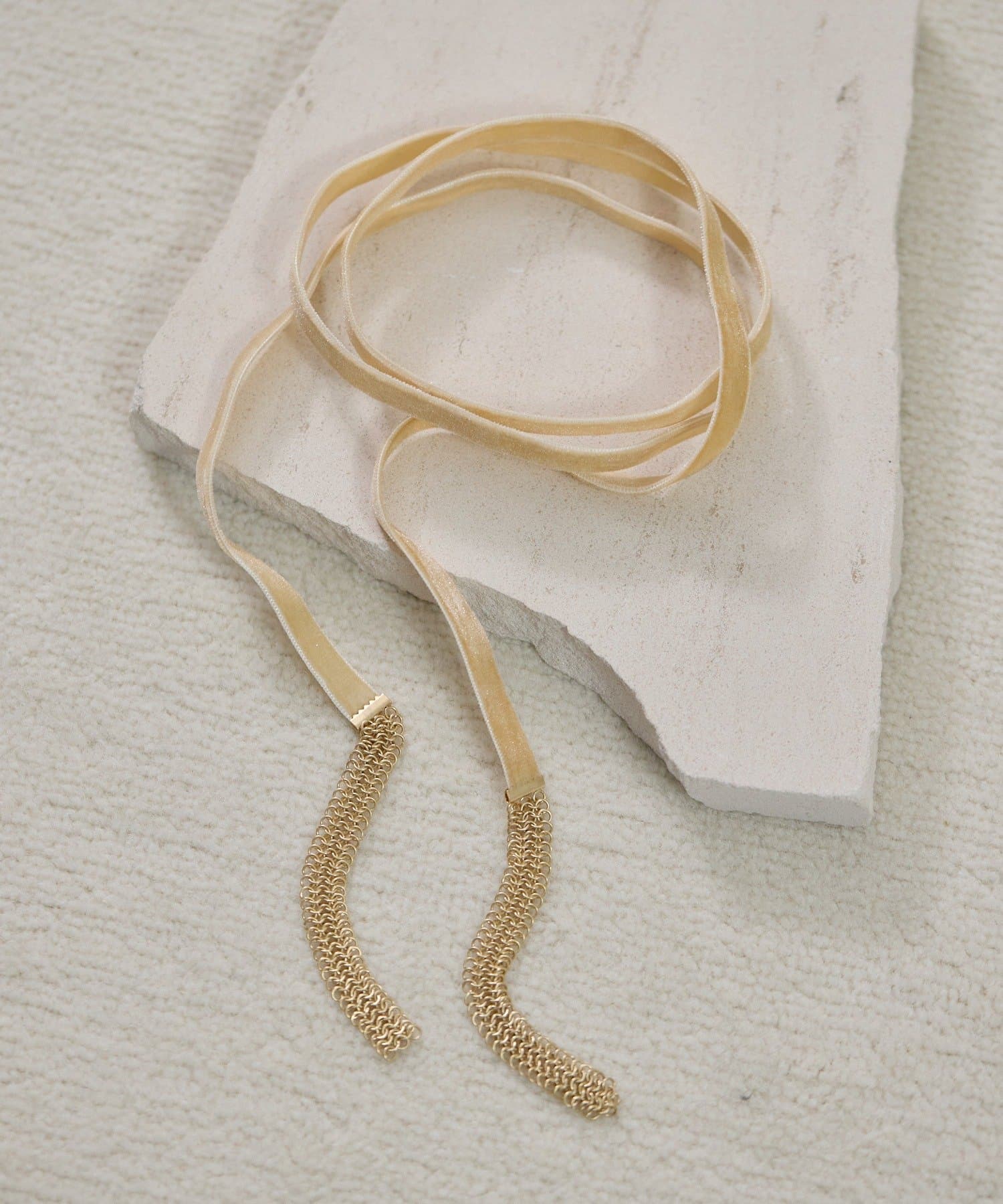 ear PAPILLONNER(イア パピヨネ) テープラリエットネックレス