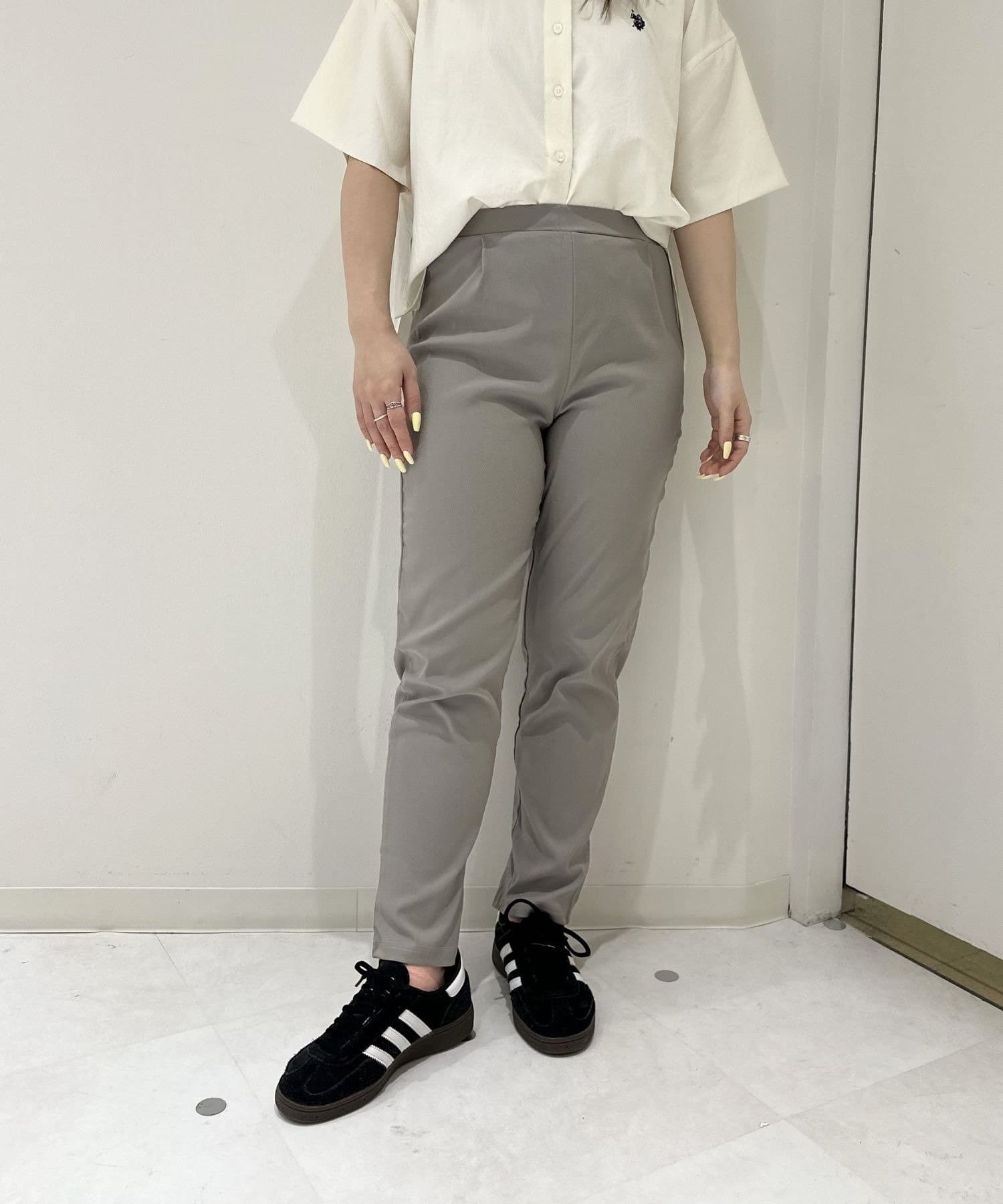 LOCUST(ローカスト) 【楽チン美脚】テーパードパンツ