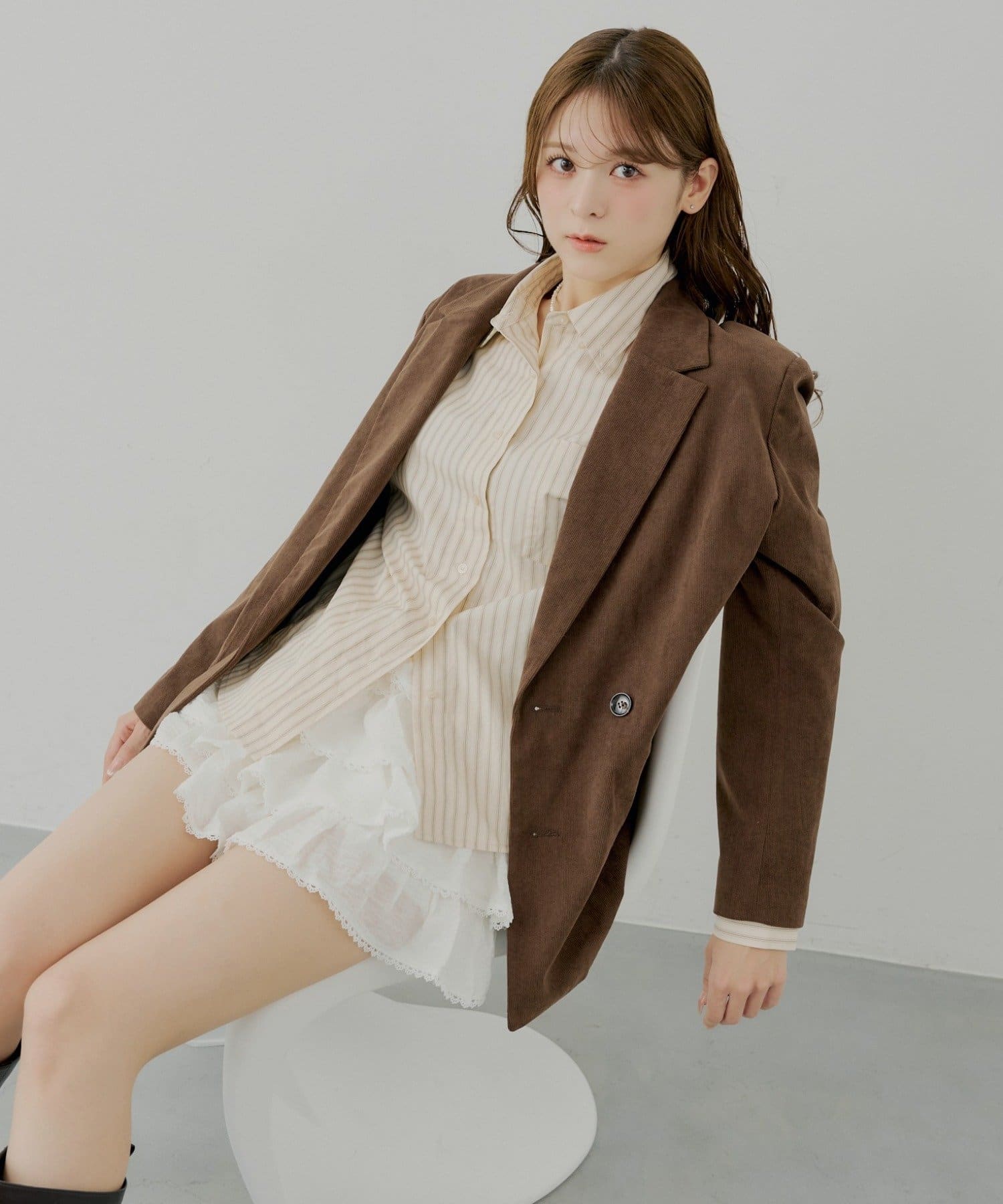 Chico(チコ) 【11/13(木)0:00販売開始】ブローチ付きストライプルーズシャツ