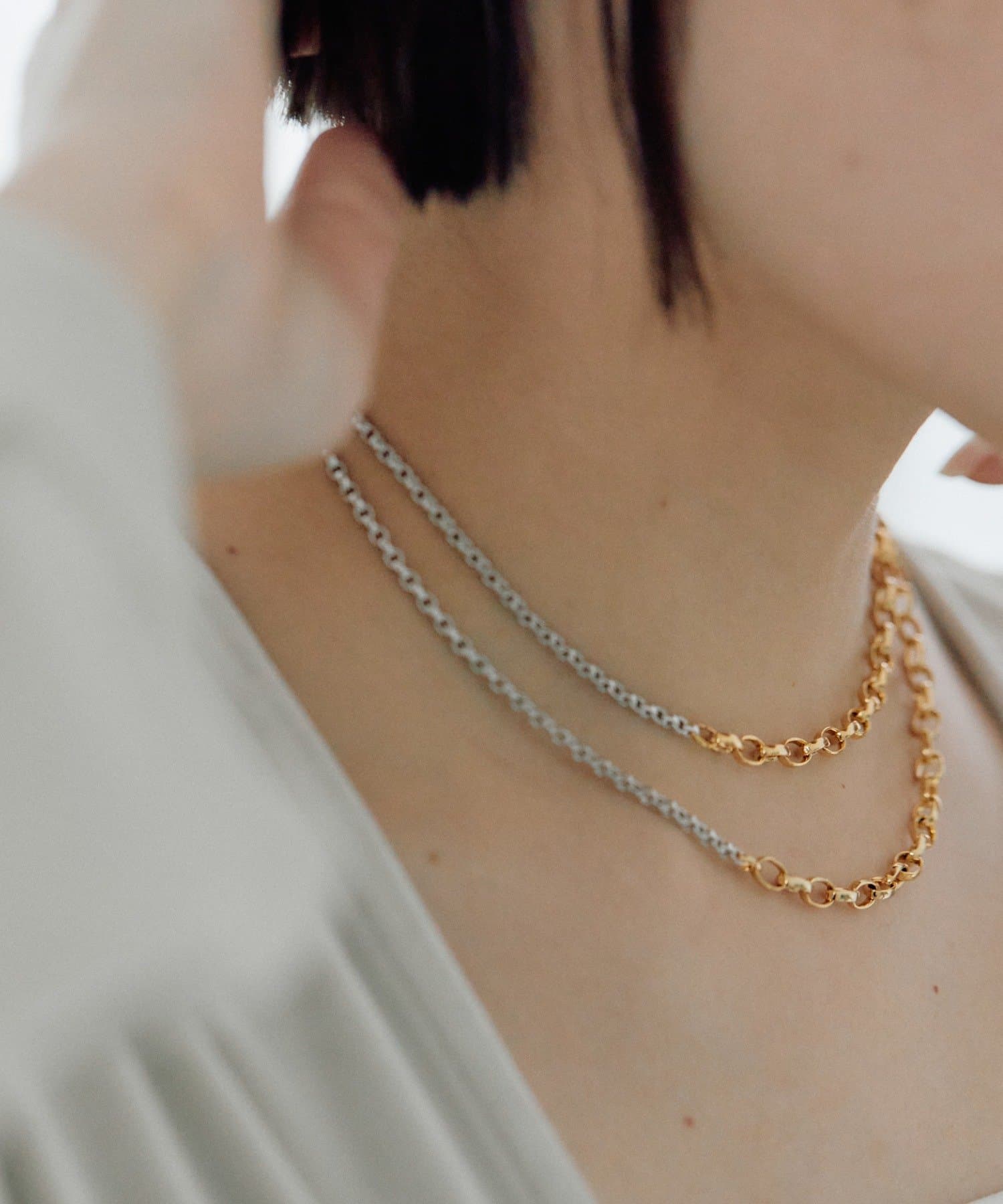 ear PAPILLONNER(イア パピヨネ) 2種バイカラーロングネックレス