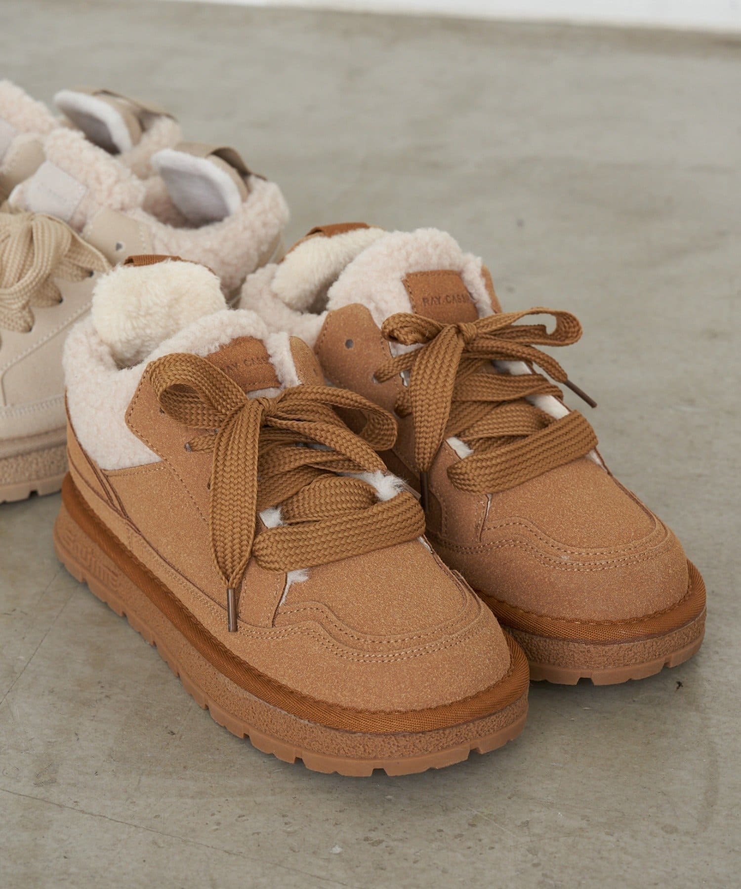 RAY CASSIN(レイカズン) ボア付スエードスニーカー