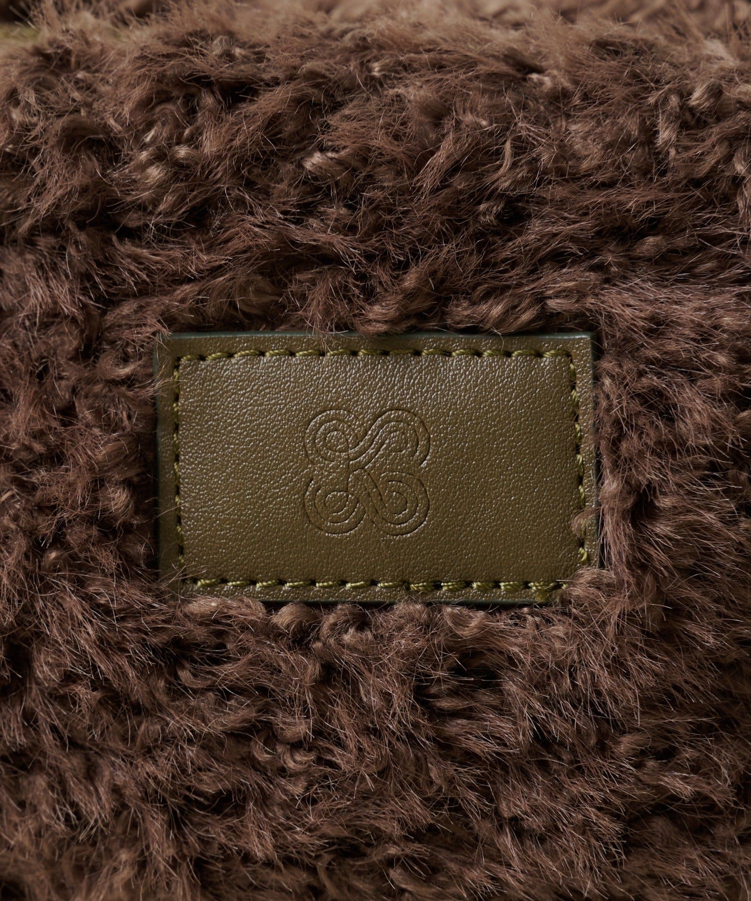 Kastane(カスタネ) 【KolorsLikeYou】Fluffy&mirror pouch