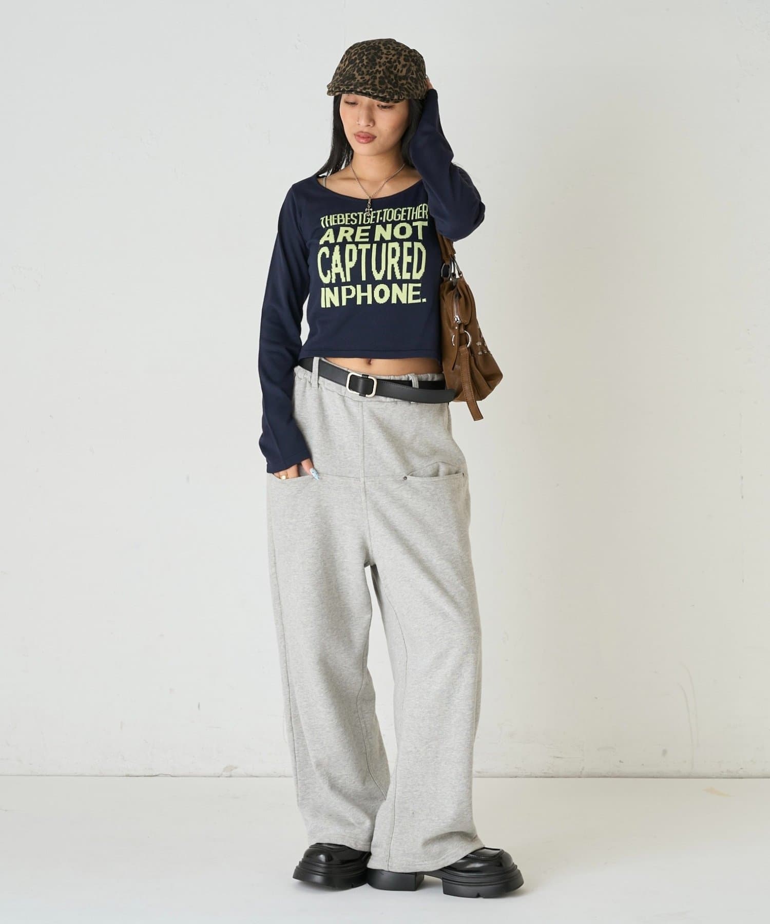 WHO’S WHO gallery(フーズフーギャラリー) 【WEB限定】メッセージロゴニット