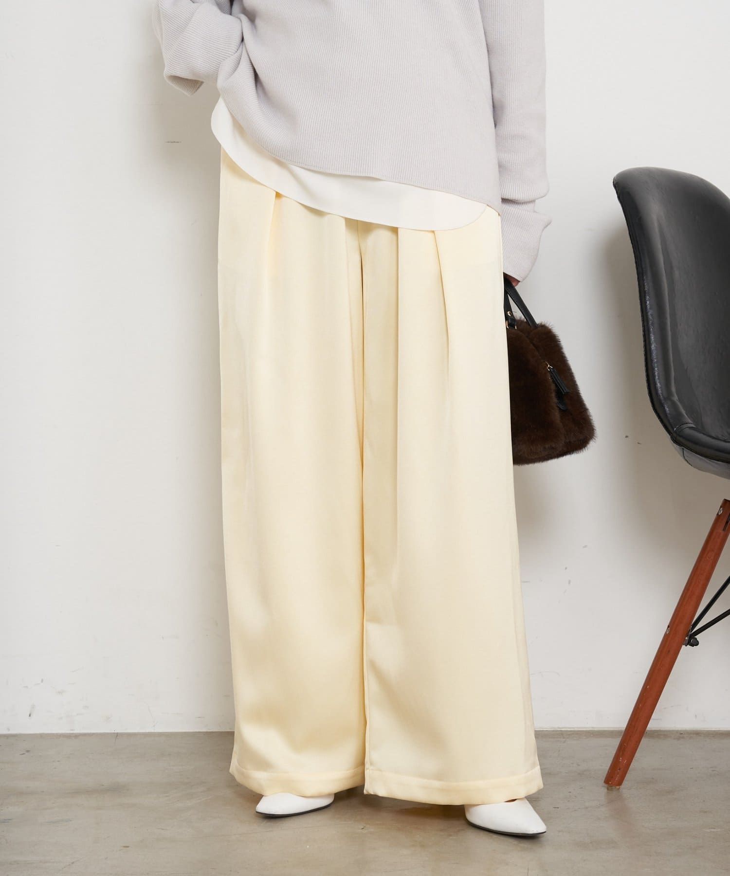 Jena　espace merveilleux(ジェナ　エスパスメルヴェイユ) 【ツヤで差がつく】サテンイージーパンツ