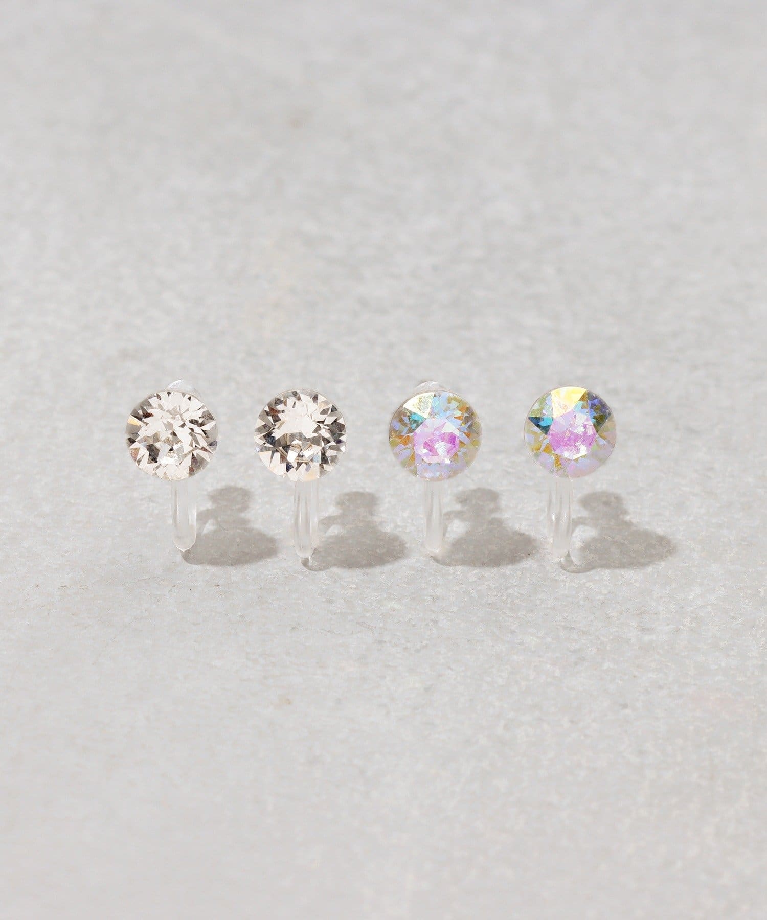 3COINS(スリーコインズ) カラーガラス樹脂イヤリング4個セット