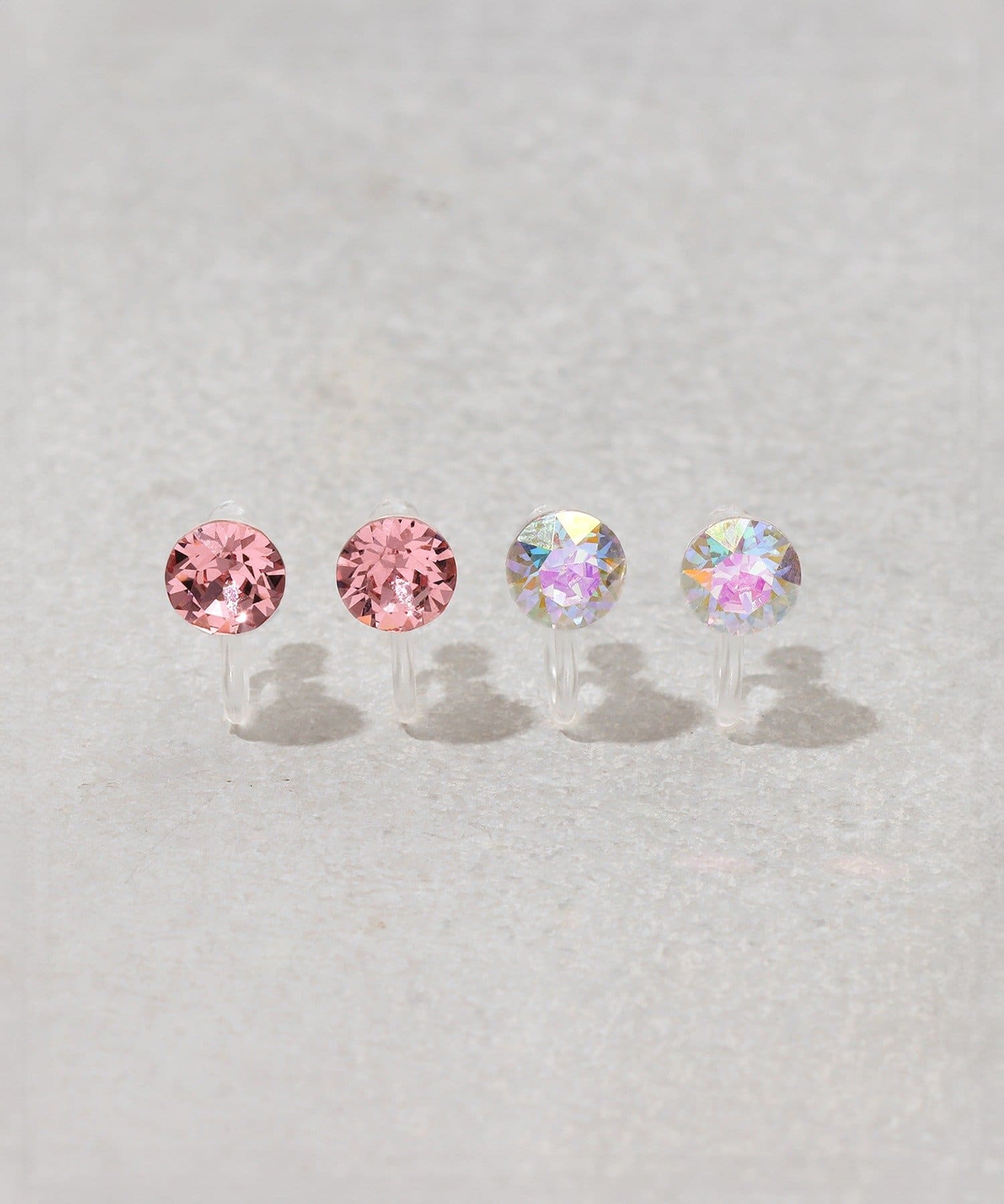 3COINS(スリーコインズ) カラーガラス樹脂イヤリング4個セット