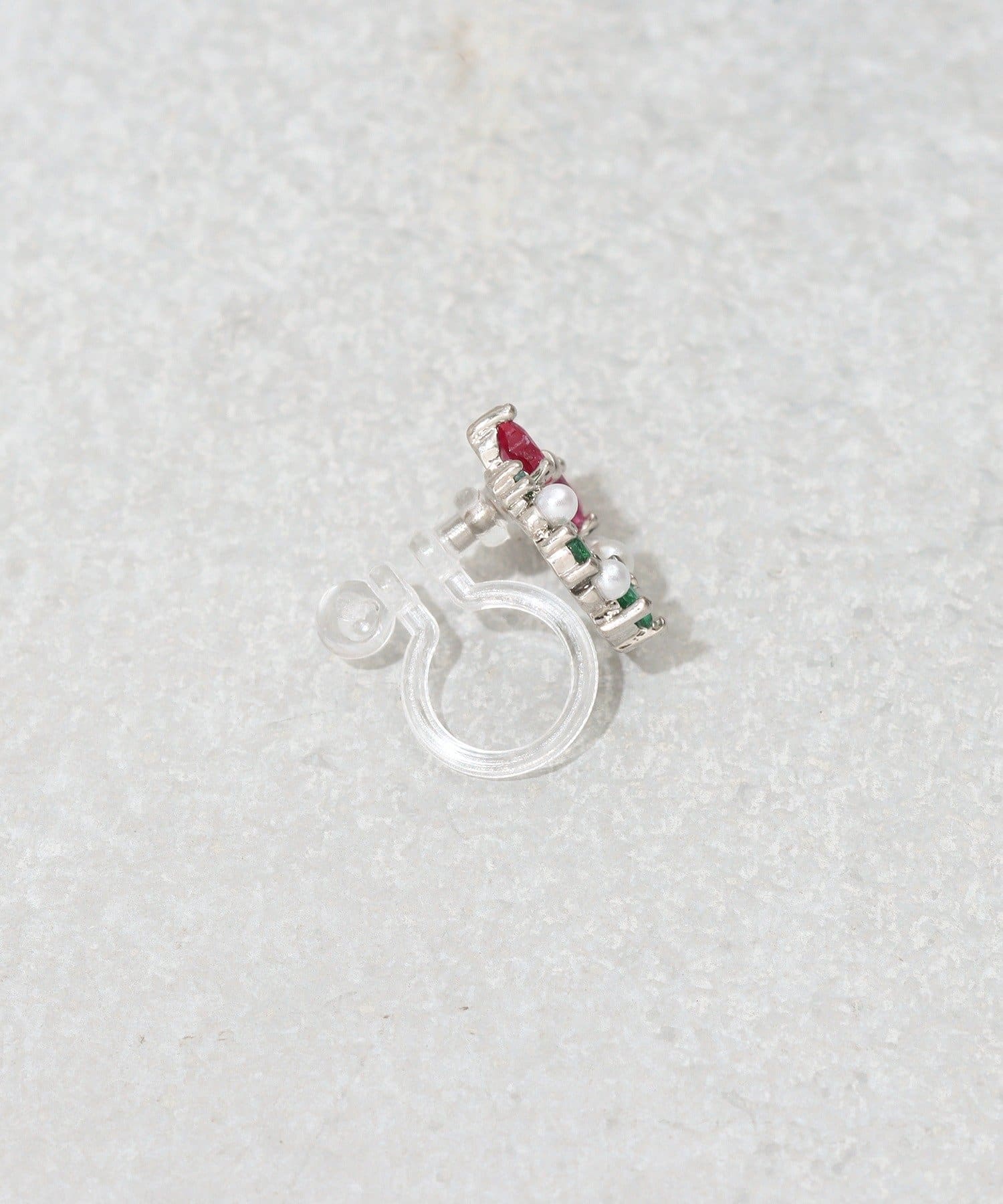 3COINS(スリーコインズ) クリスマスリース樹脂イヤリング