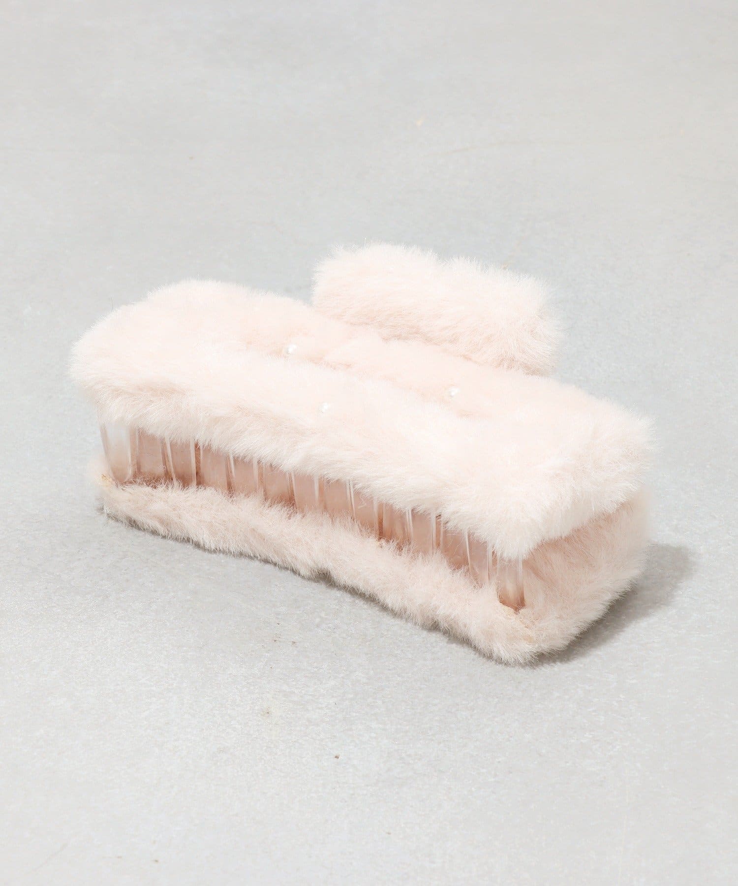 3COINS(スリーコインズ) フェイクファースクエアパールバンス