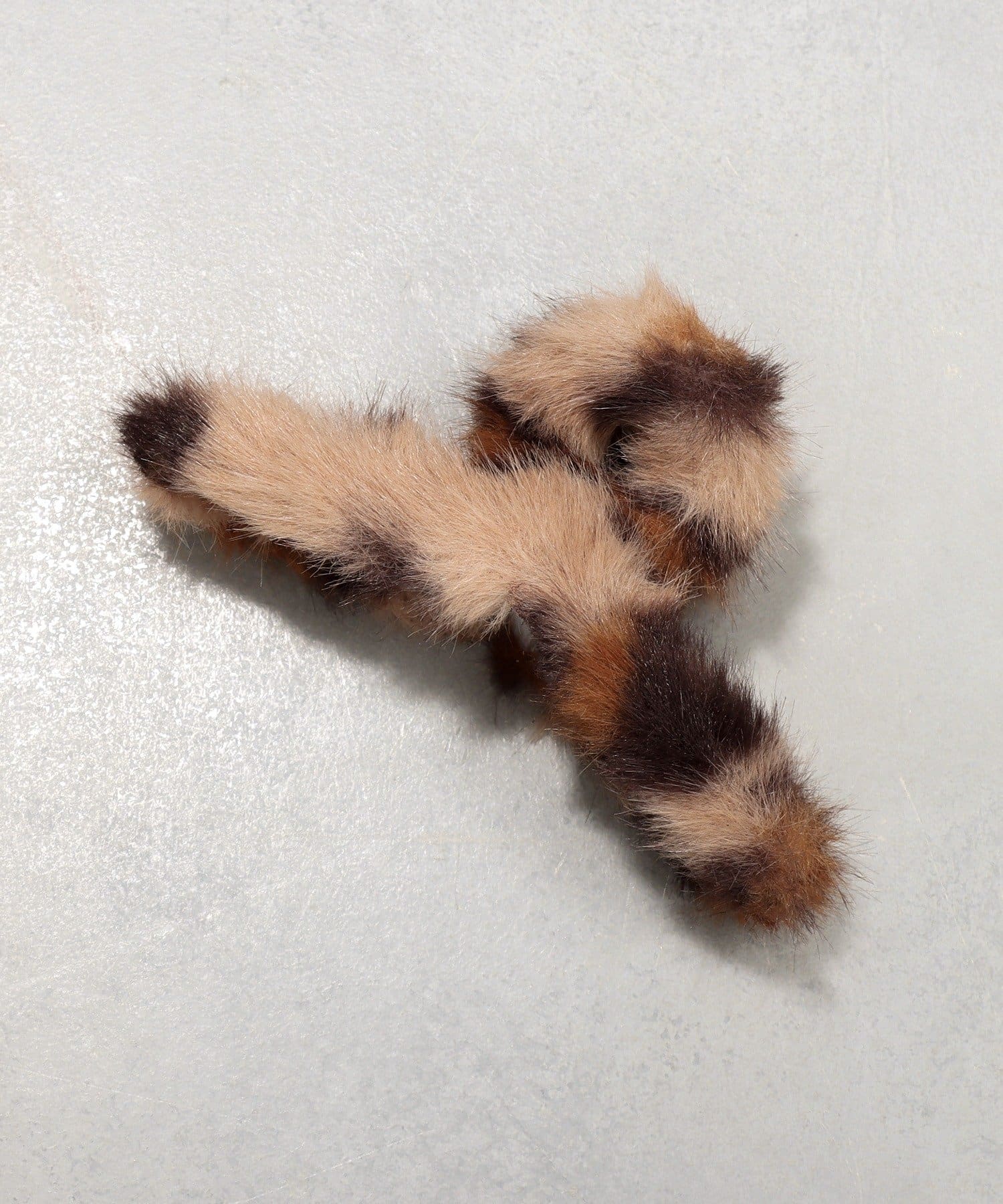 3COINS(スリーコインズ) アニマル柄フェイクファーバンス