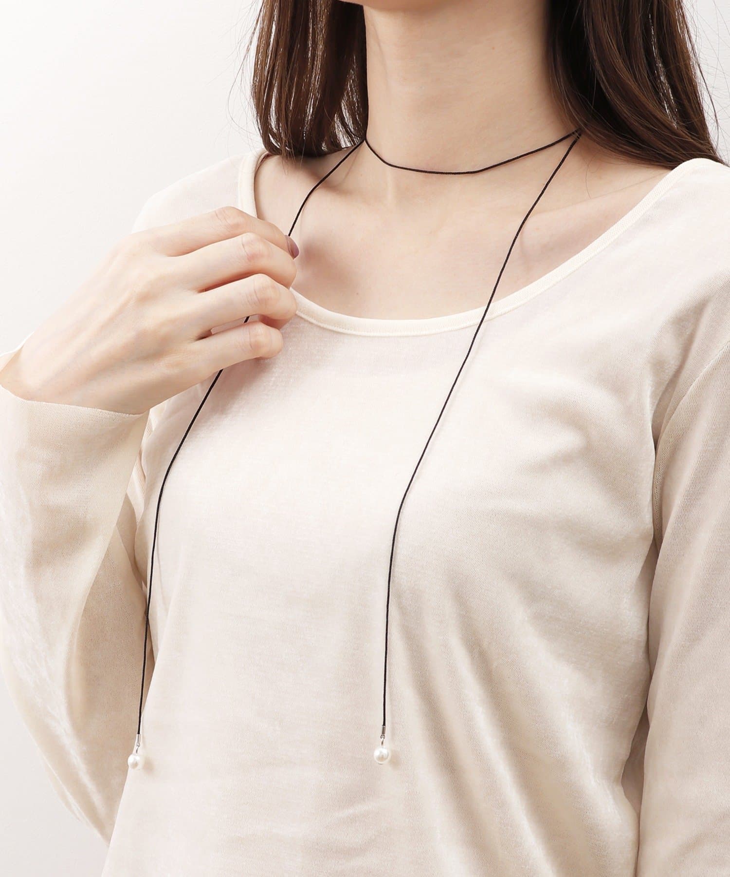 3COINS(スリーコインズ) ロングコードパールチョーカー