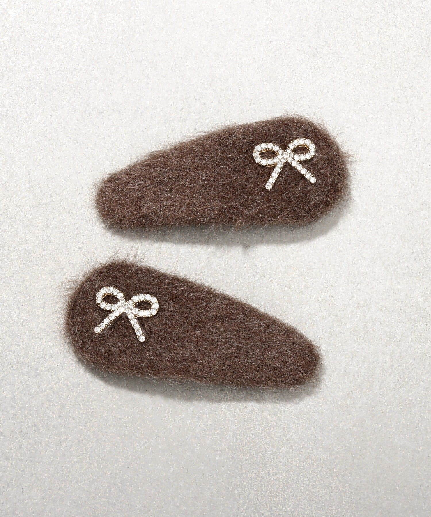 3COINS(スリーコインズ) キラキラリボンパッチンピン2個セット