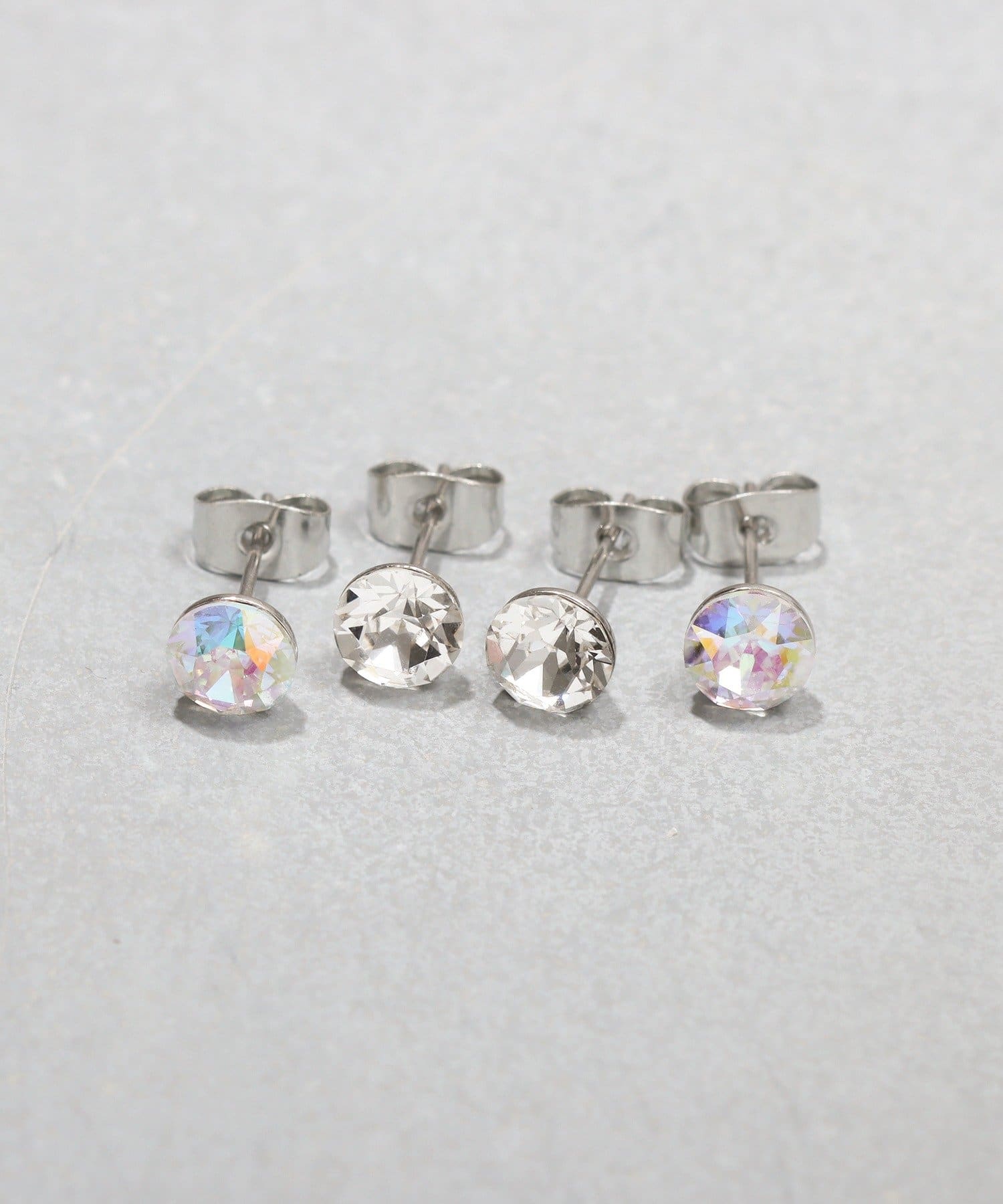 3COINS(スリーコインズ) カラーガラスピアス4個セット