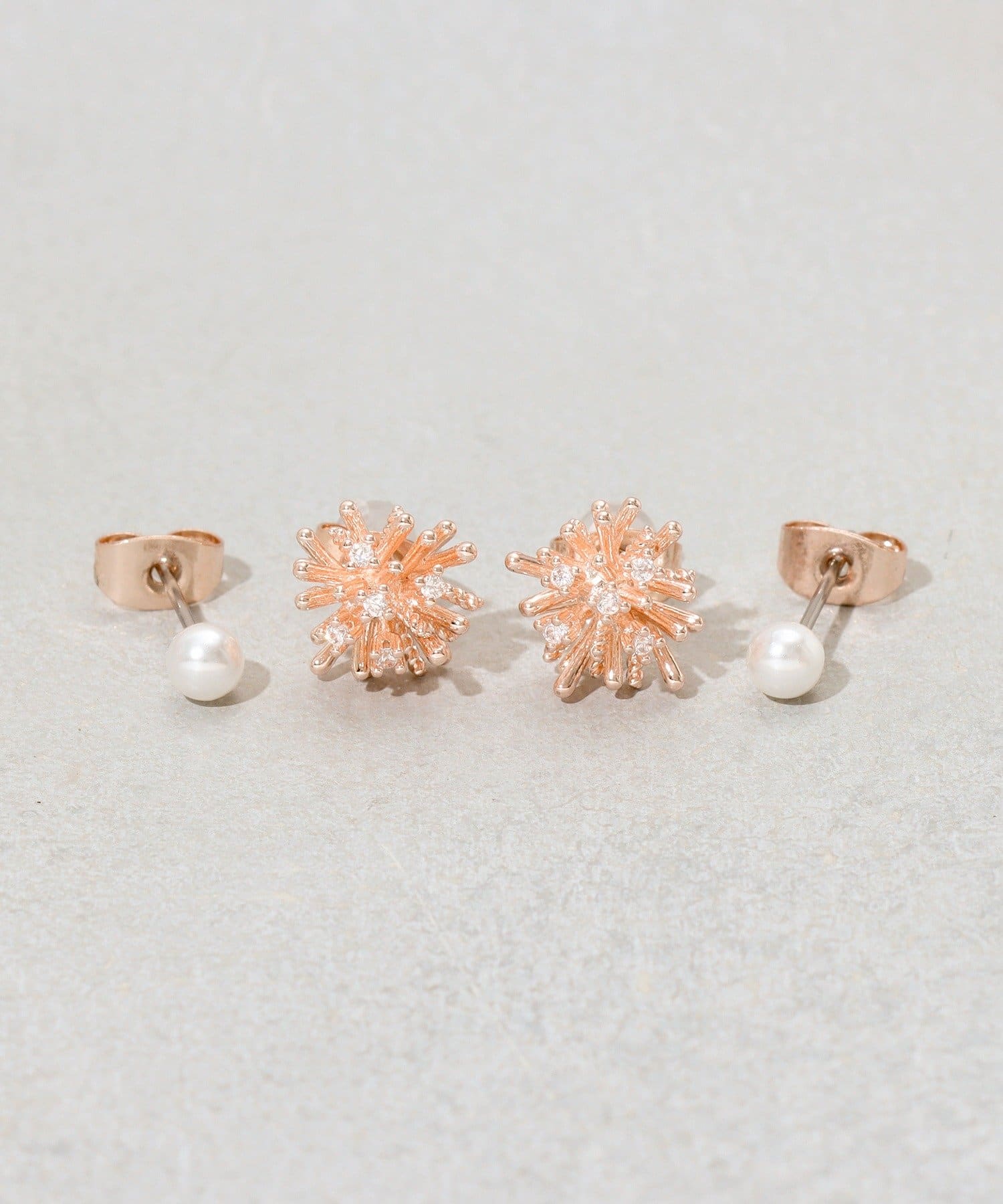 3COINS(スリーコインズ) スノースパークピアス4個セット