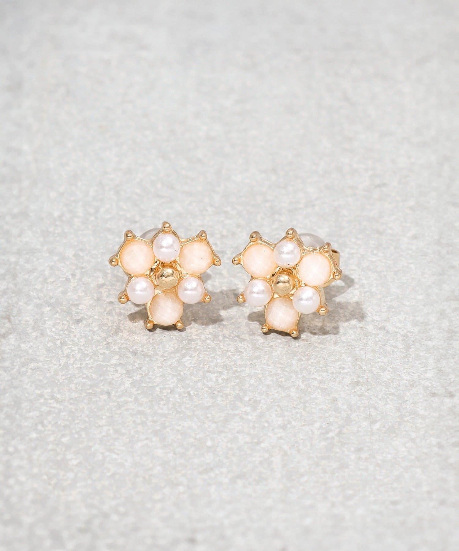 3COINS(スリーコインズ) ペールカラーパールピアス
