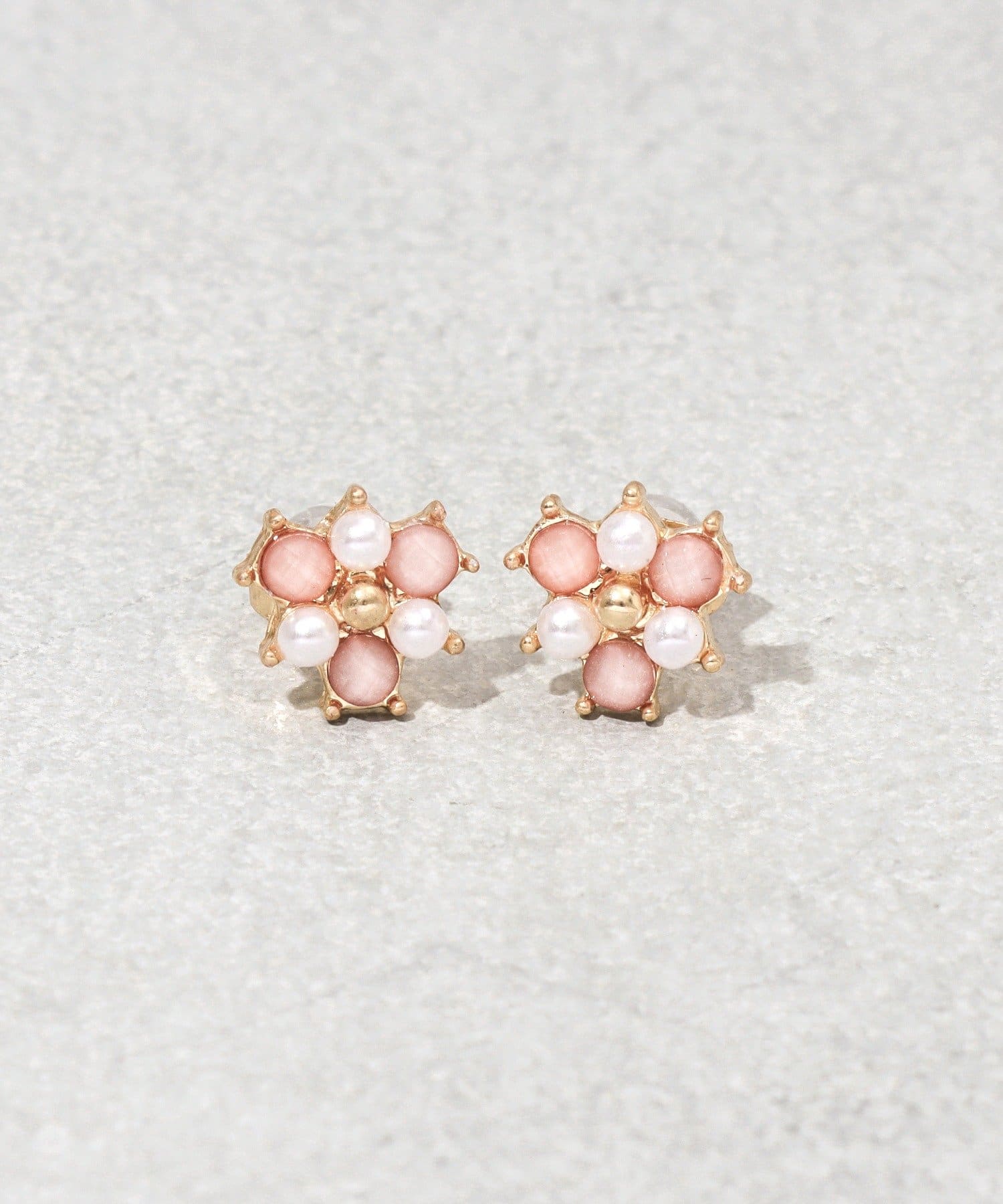 3COINS(スリーコインズ) ペールカラーパールピアス