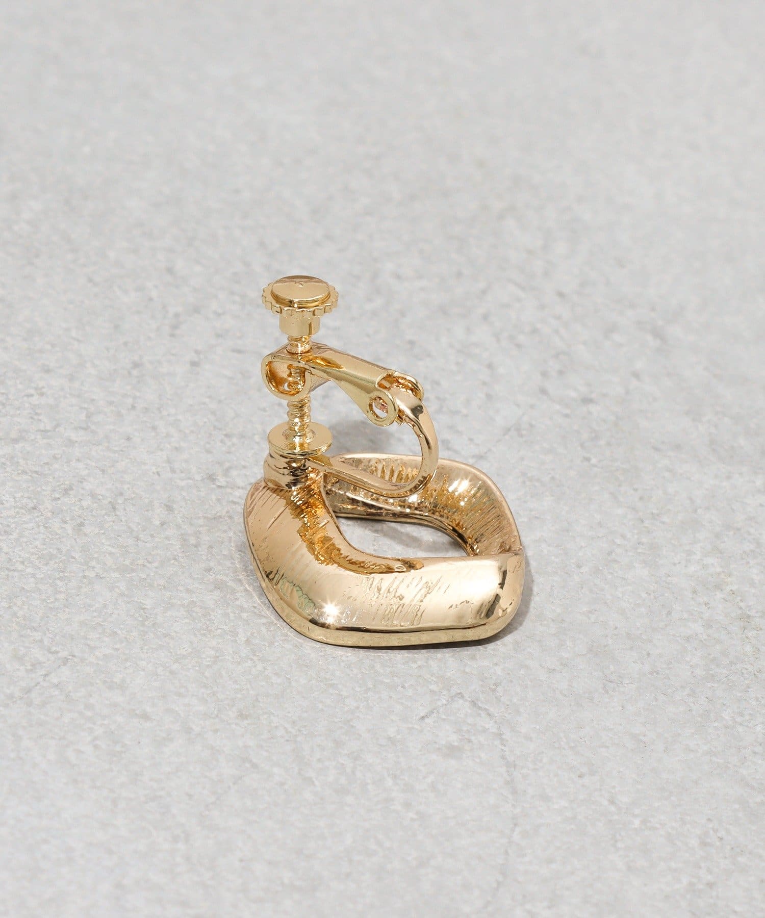 3COINS(スリーコインズ) イビツスクエアイヤリング