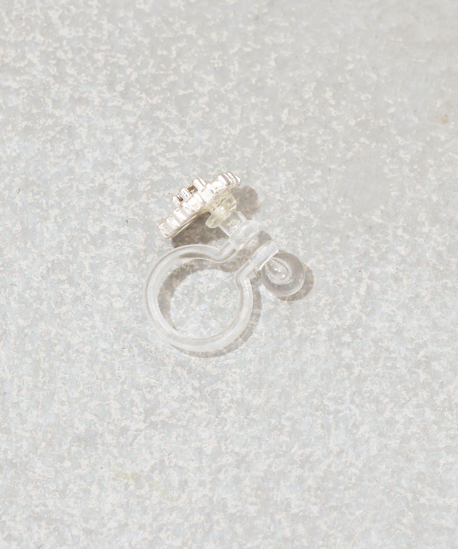 3COINS(スリーコインズ) ケッショウ樹脂イヤリング