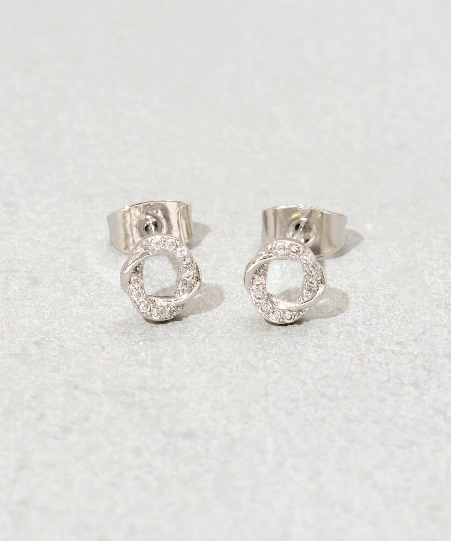 3COINS(スリーコインズ) キラキララウンドピアス