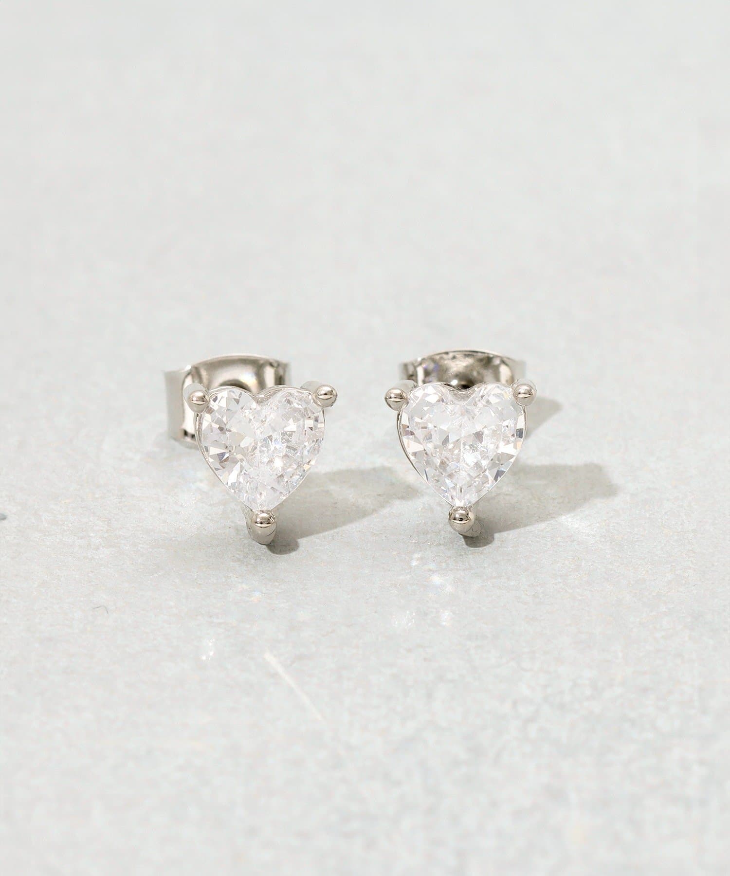 3COINS(スリーコインズ) ガラスハートピアス