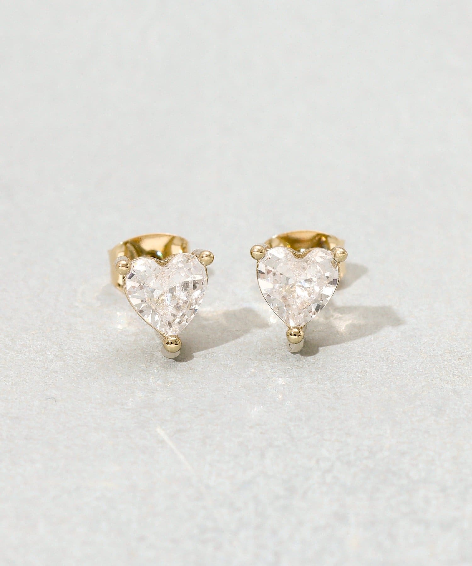 3COINS(スリーコインズ) ガラスハートピアス