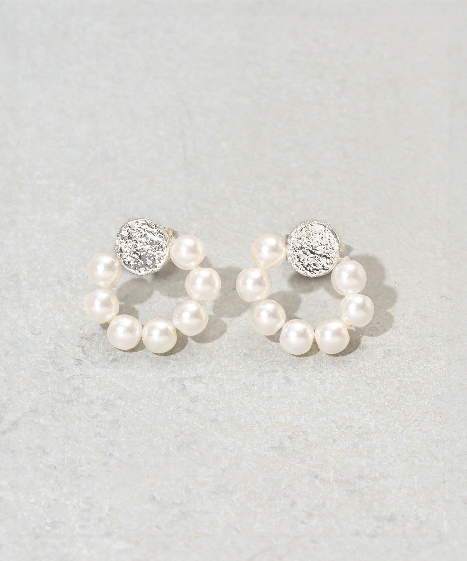 3COINS(スリーコインズ) パールラウンドピアス