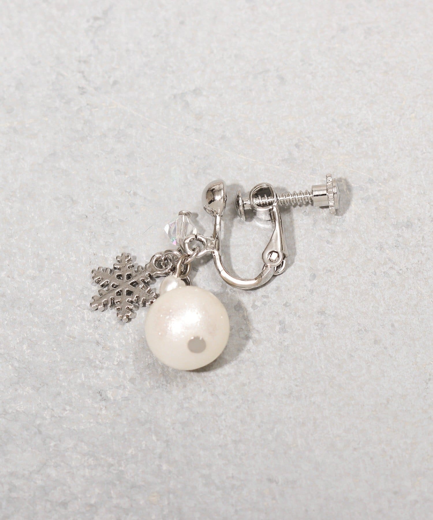 3COINS(スリーコインズ) シャイニーパールイヤリング