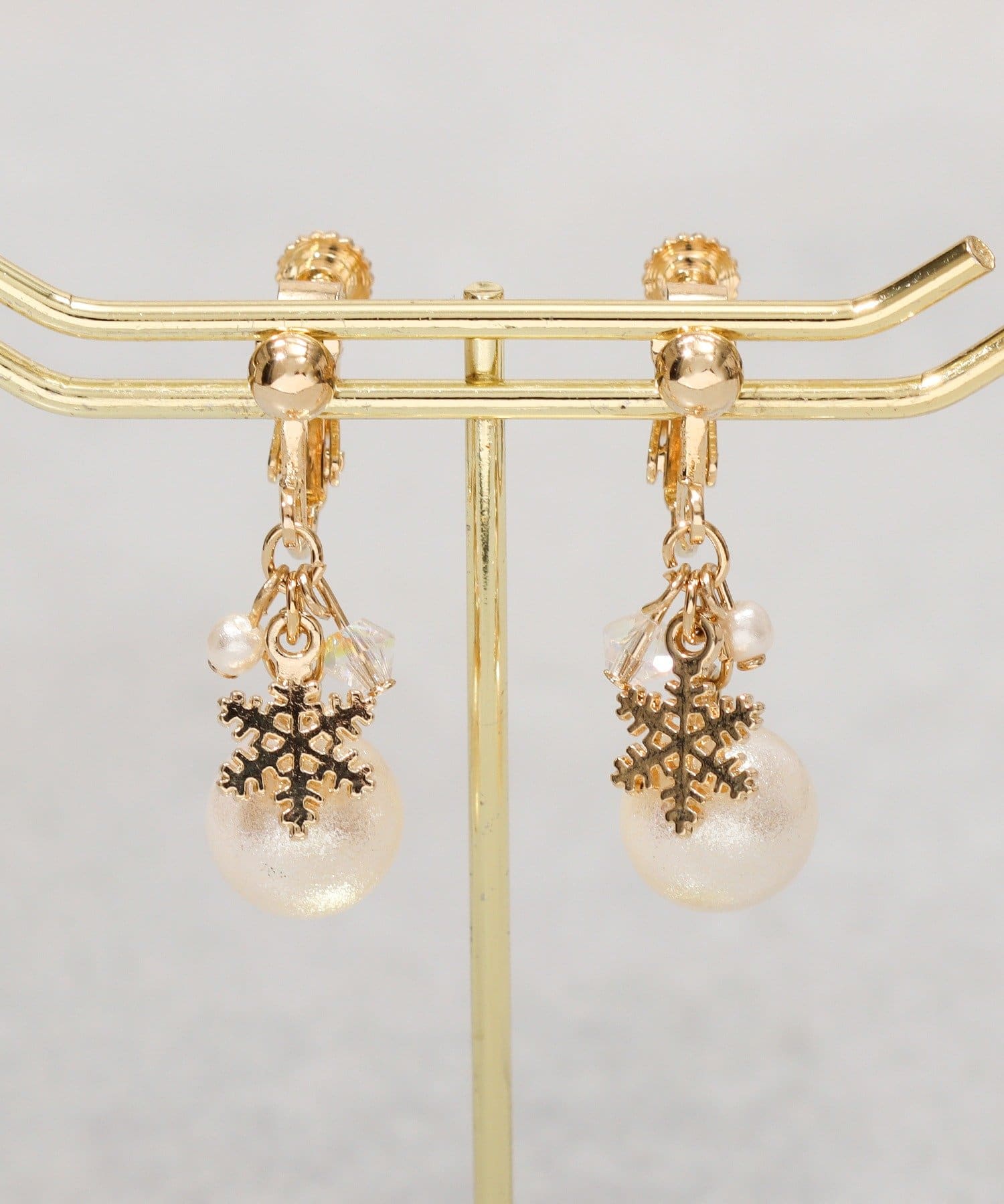 3COINS(スリーコインズ) シャイニーパールイヤリング