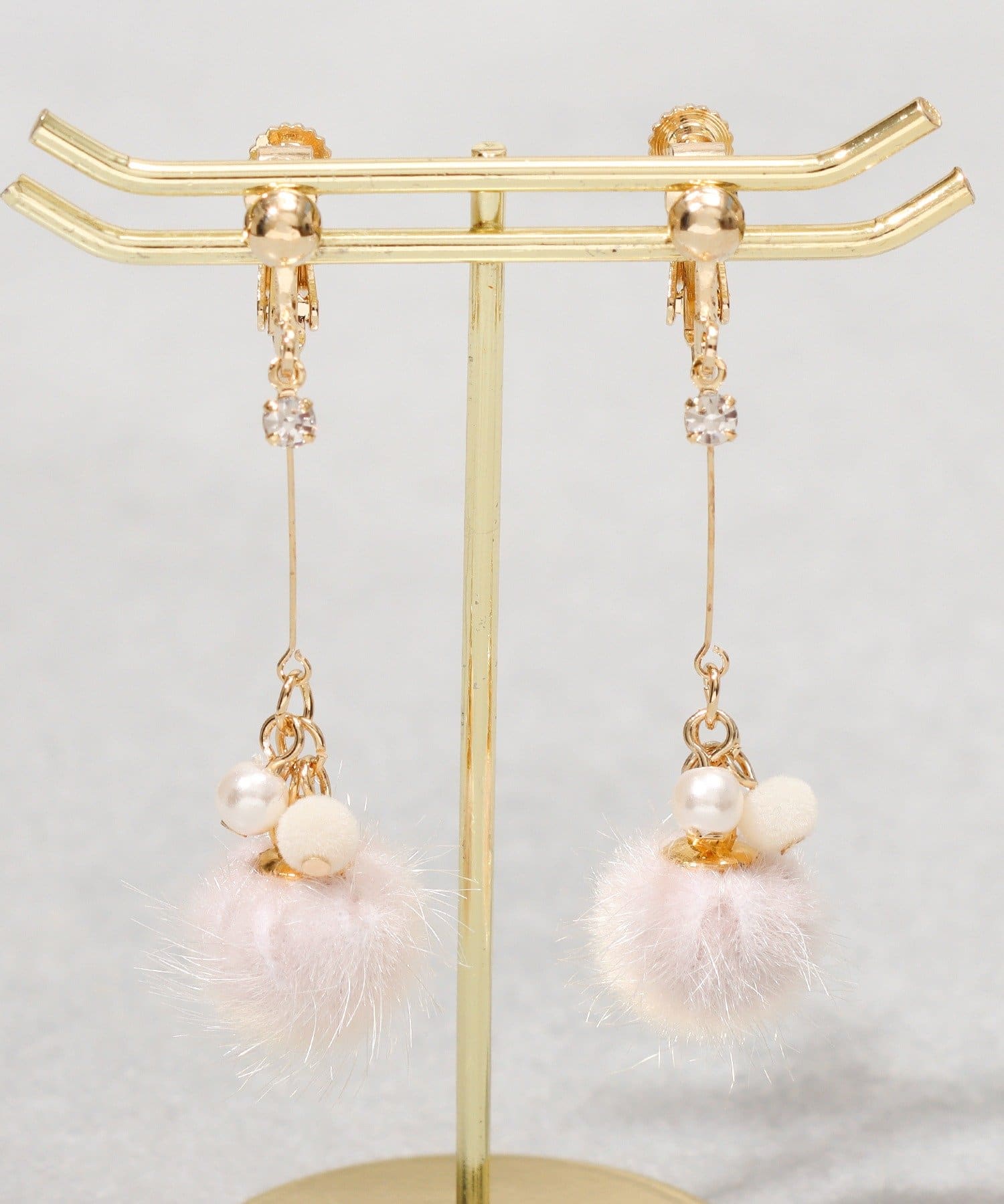 3COINS(スリーコインズ) サガリファーイヤリング