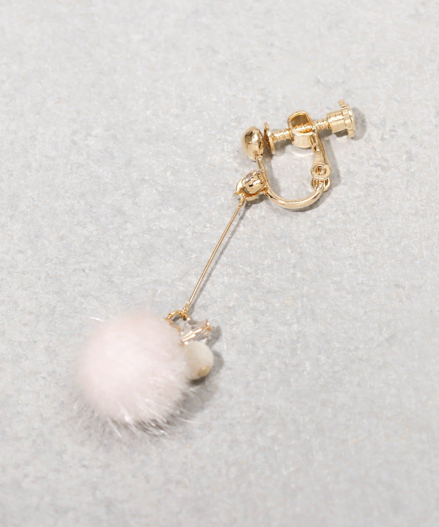 3COINS(スリーコインズ) サガリファーイヤリング