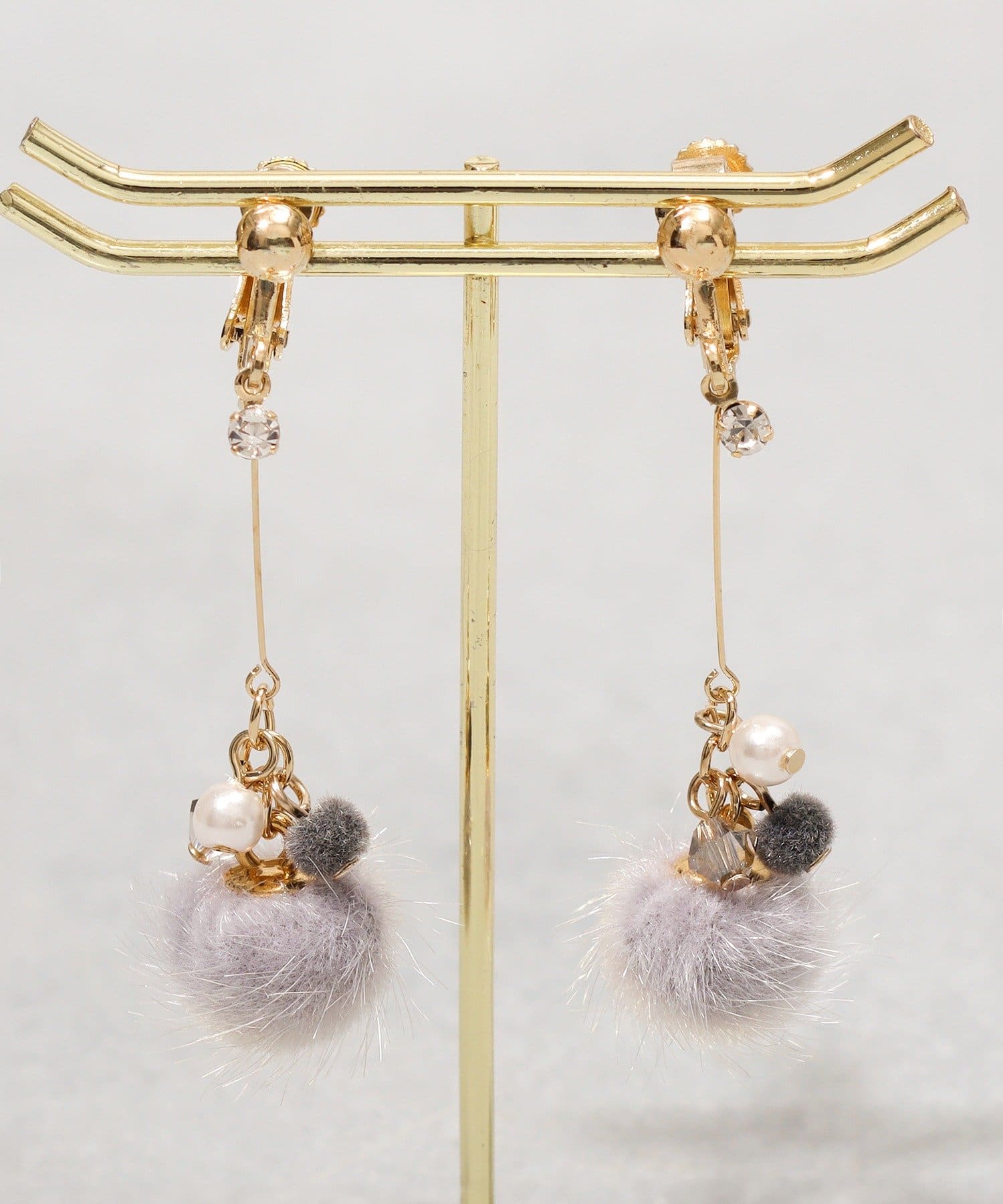 3COINS(スリーコインズ) サガリファーイヤリング