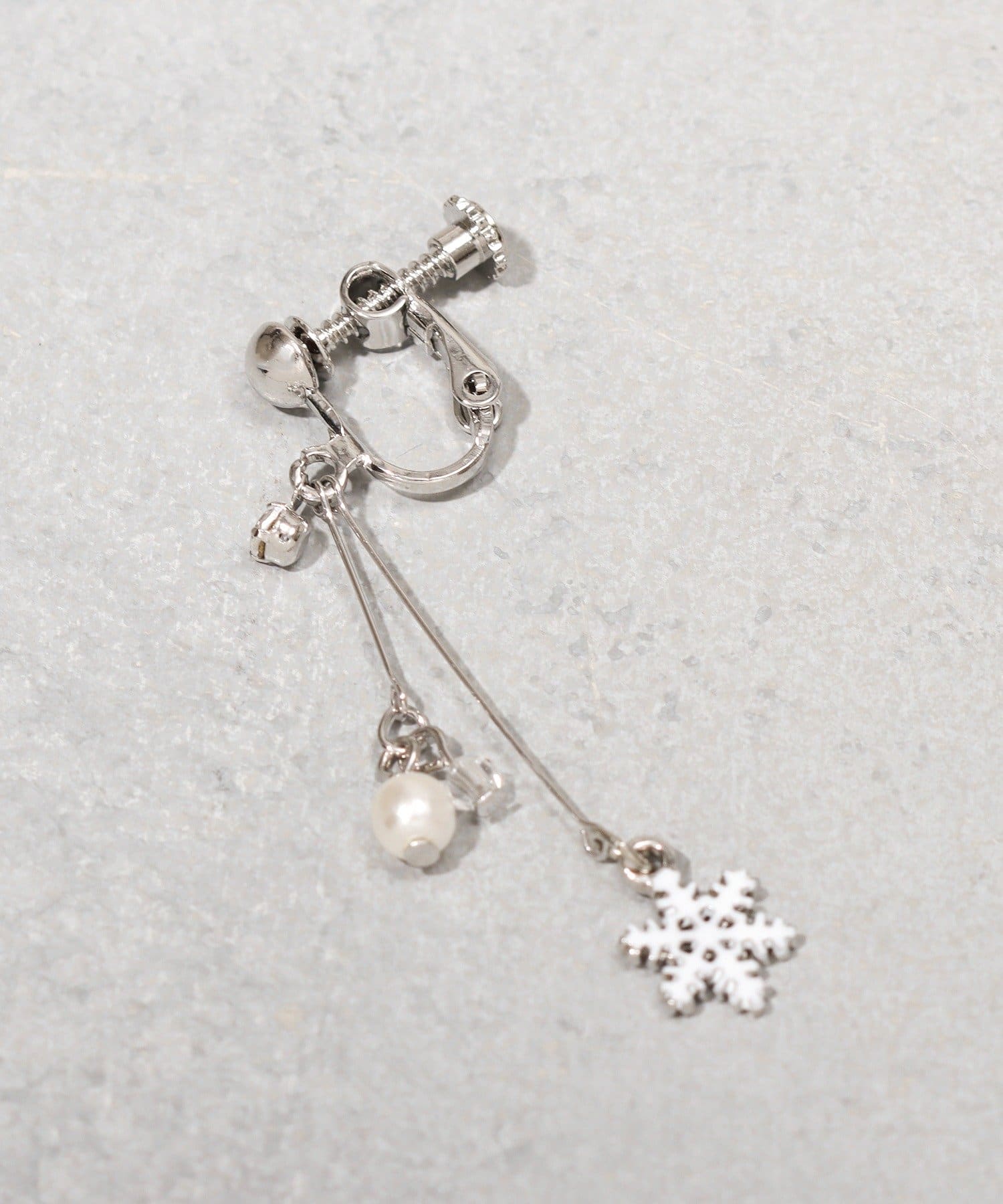 3COINS(スリーコインズ) ケッショウサガリイヤリング