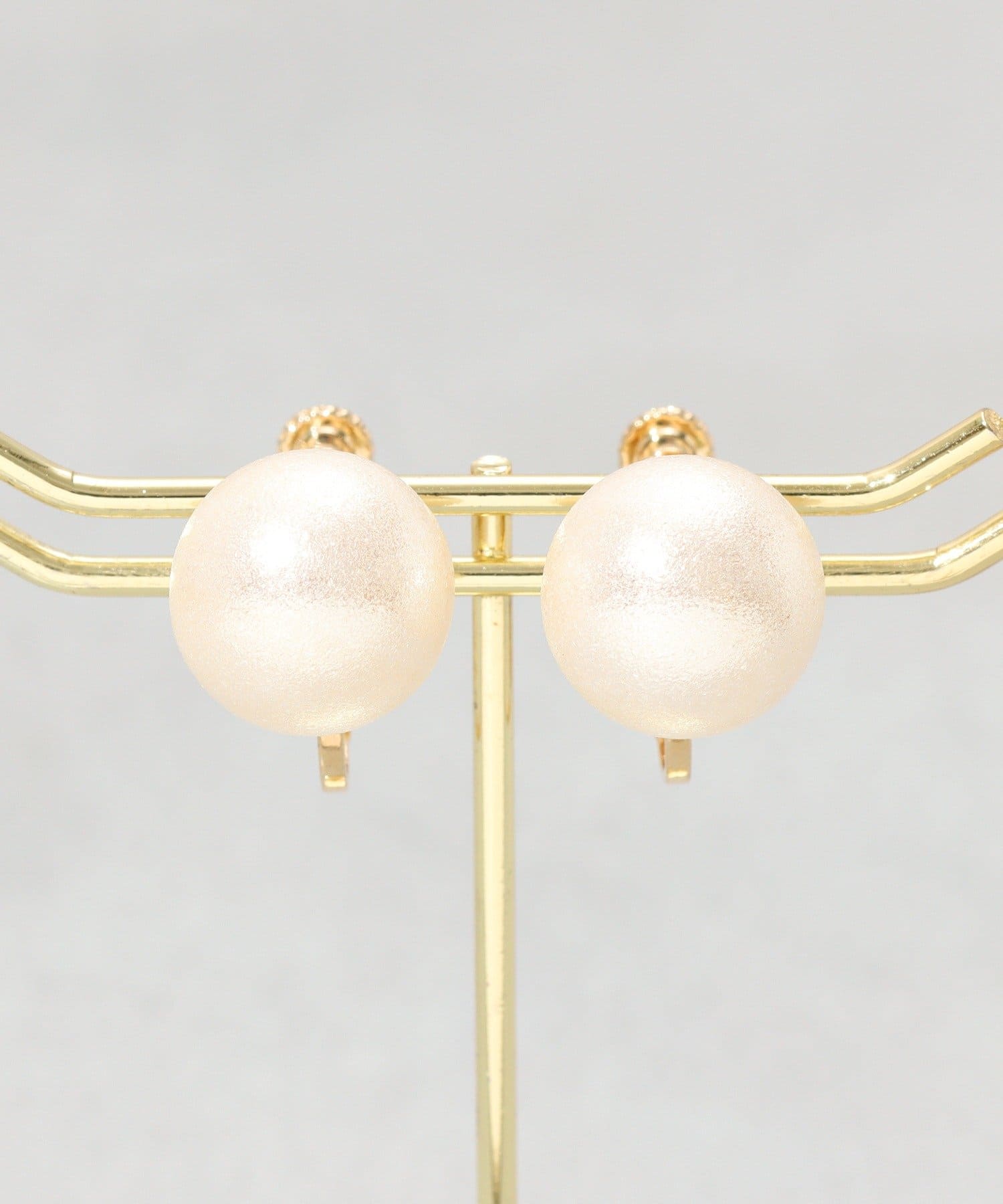 3COINS(スリーコインズ) 1粒パールイヤリング