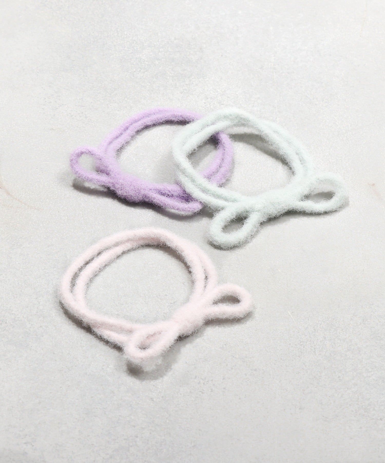 3COINS(スリーコインズ) ふわふわリボンポニー3個セット