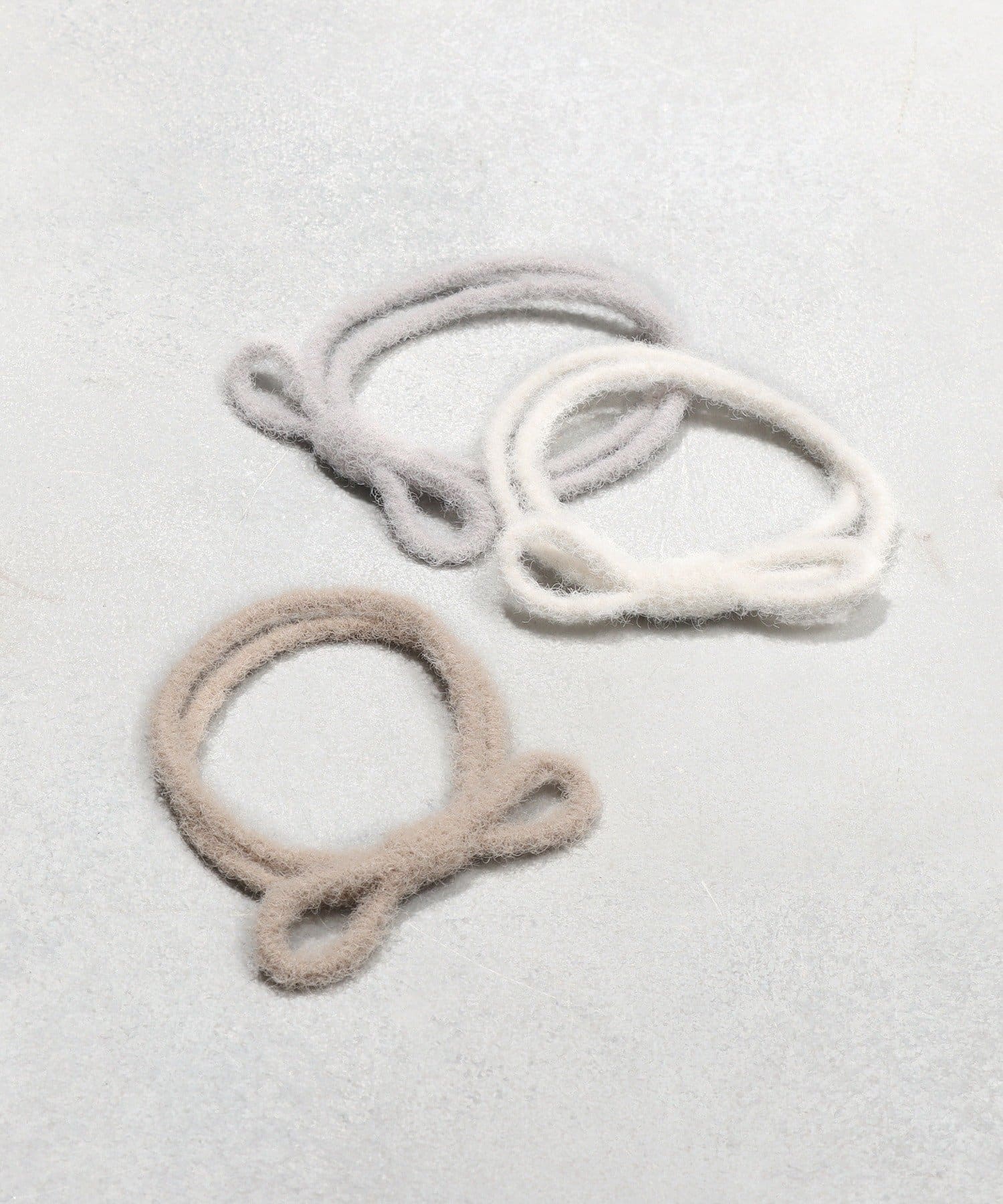 3COINS(スリーコインズ) ふわふわリボンポニー3個セット