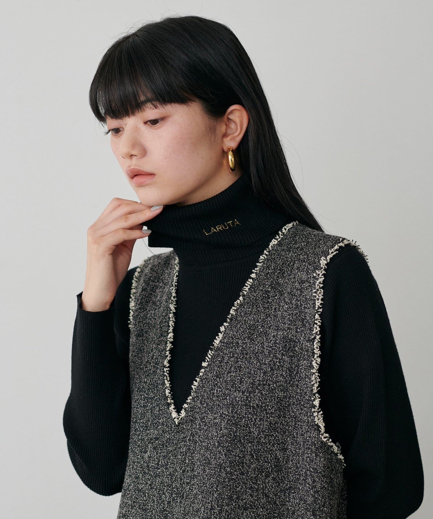 LARUTA(ラルータ) LARUTAロゴ刺繍入りリブタートル