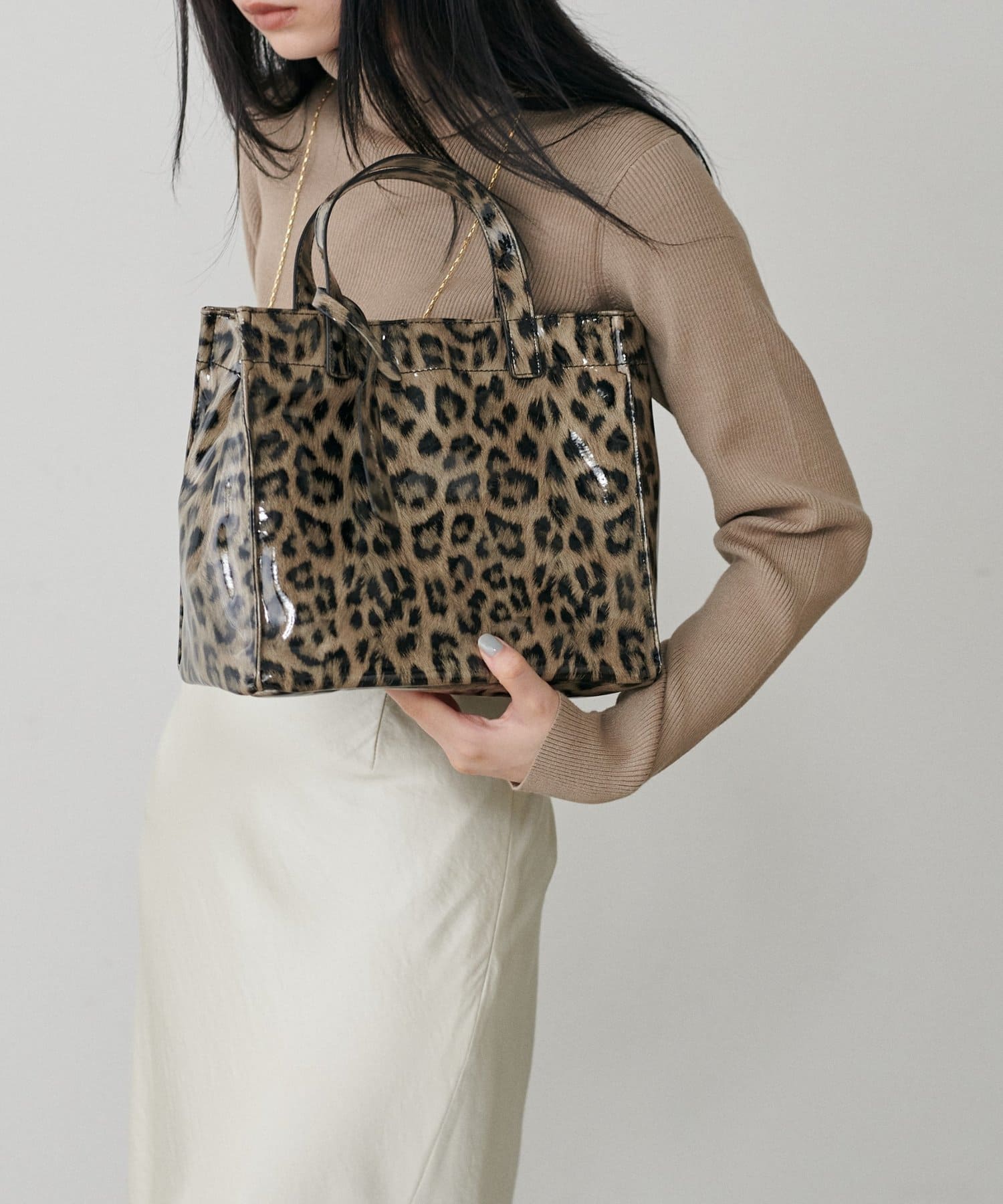 LARUTA(ラルータ) ソフトエナメルショッパーバッグS