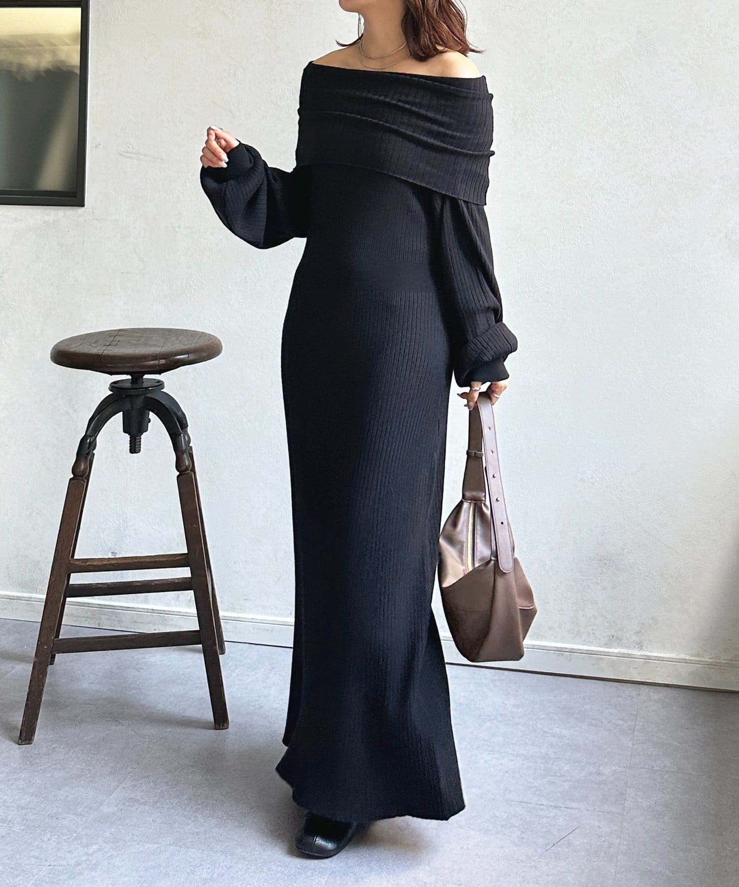 Thevon.(ゼヴォン) オフショルニットワンピース