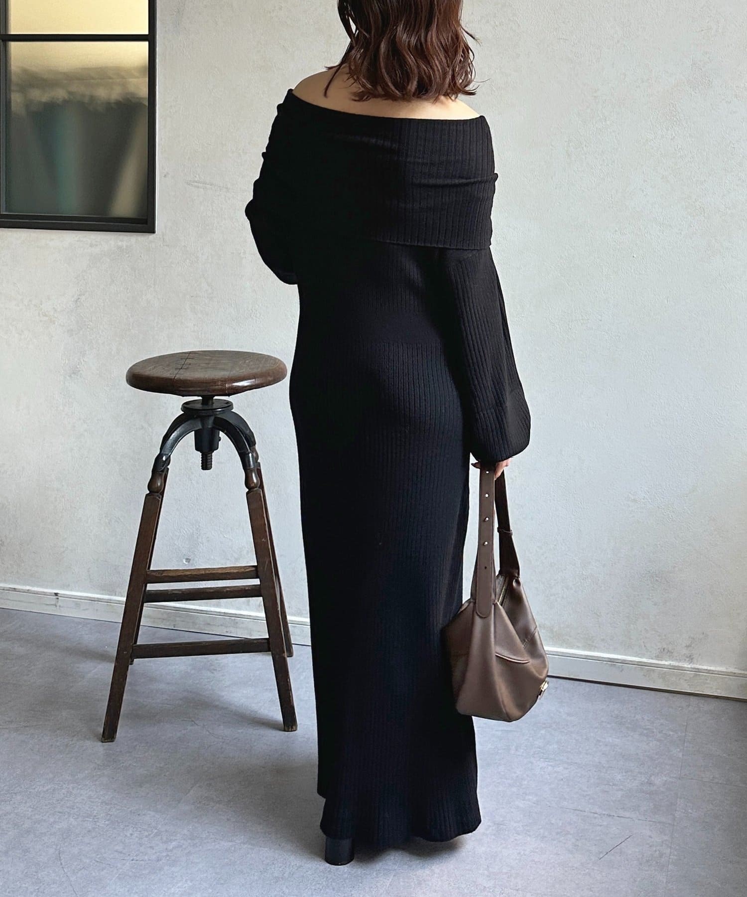 Thevon.(ゼヴォン) オフショルニットワンピース