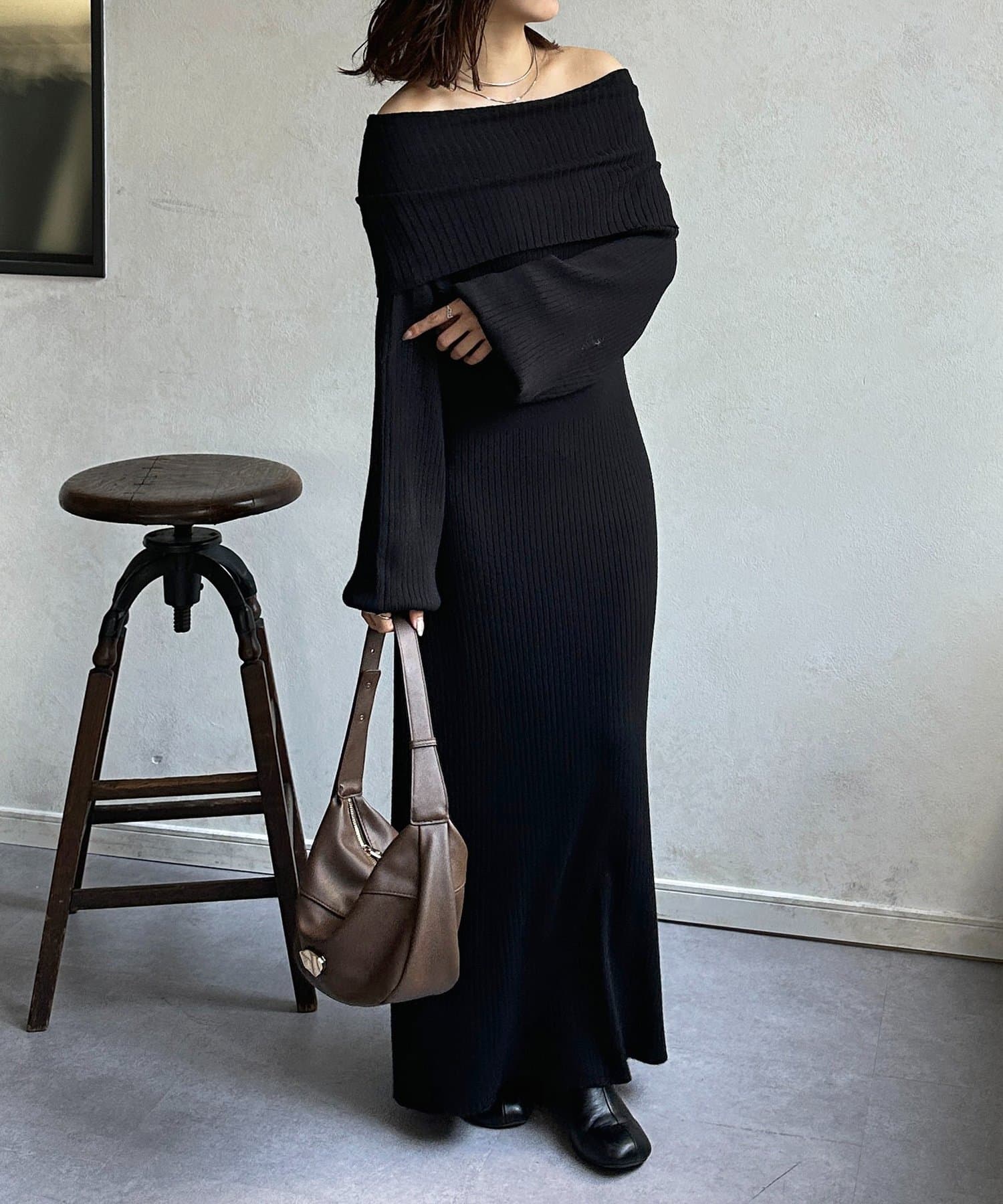 Thevon.(ゼヴォン) オフショルニットワンピース