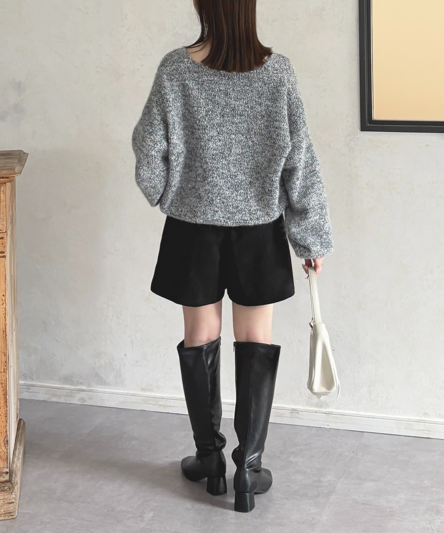 Thevon.(ゼヴォン) Fスエードタックハーフパンツ