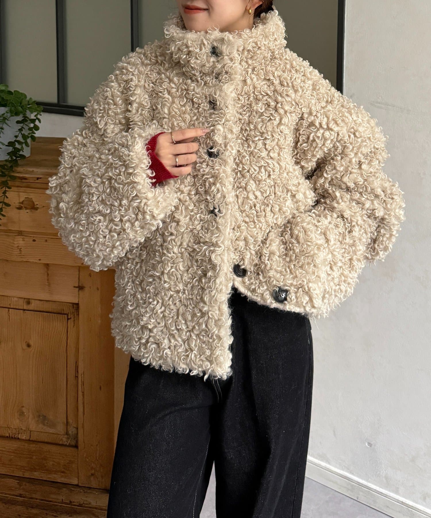 Thevon.(ゼヴォン) プードルファーミドルジャケット