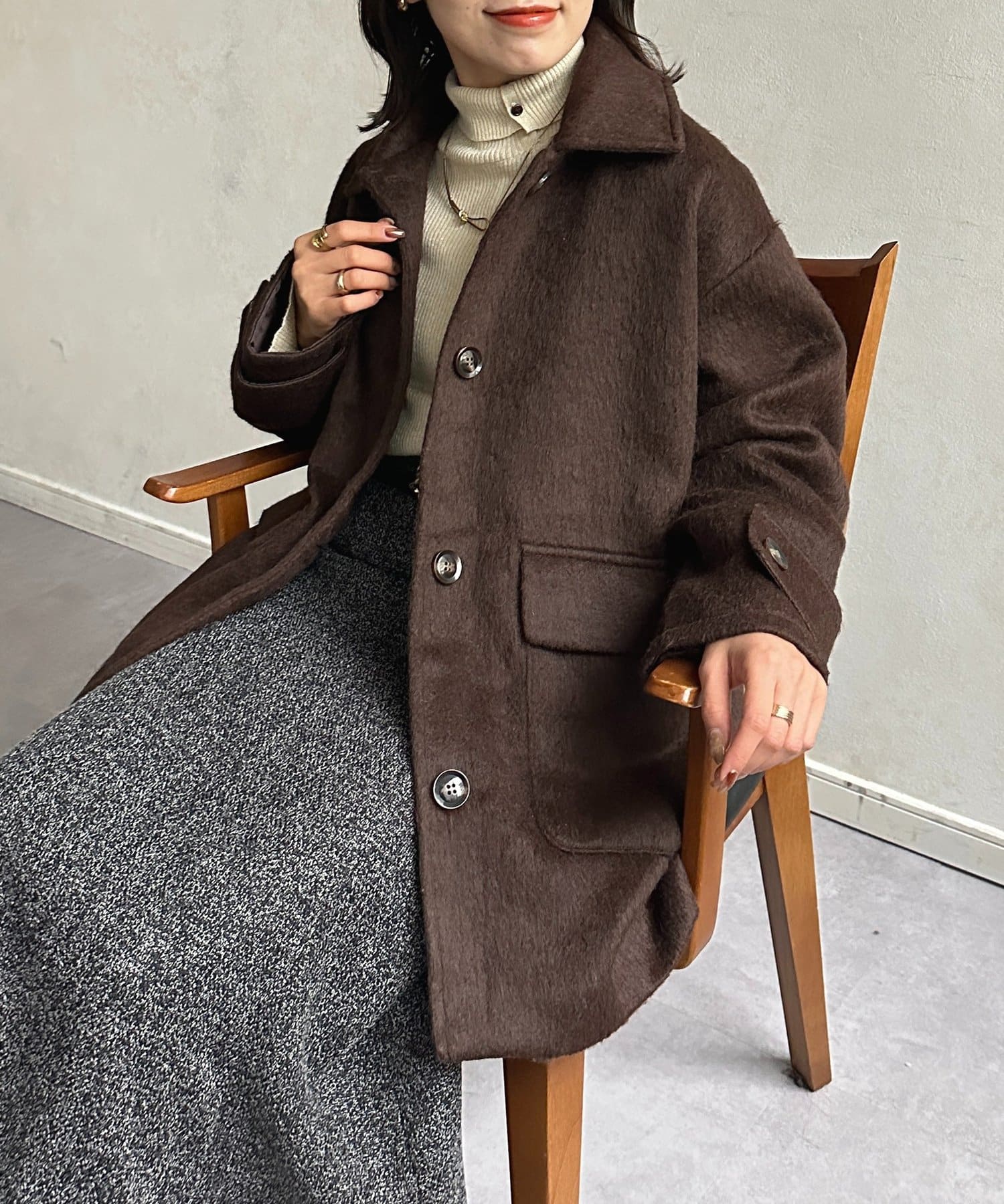 Thevon.(ゼヴォン) ステンカラーシャギーミドルコート