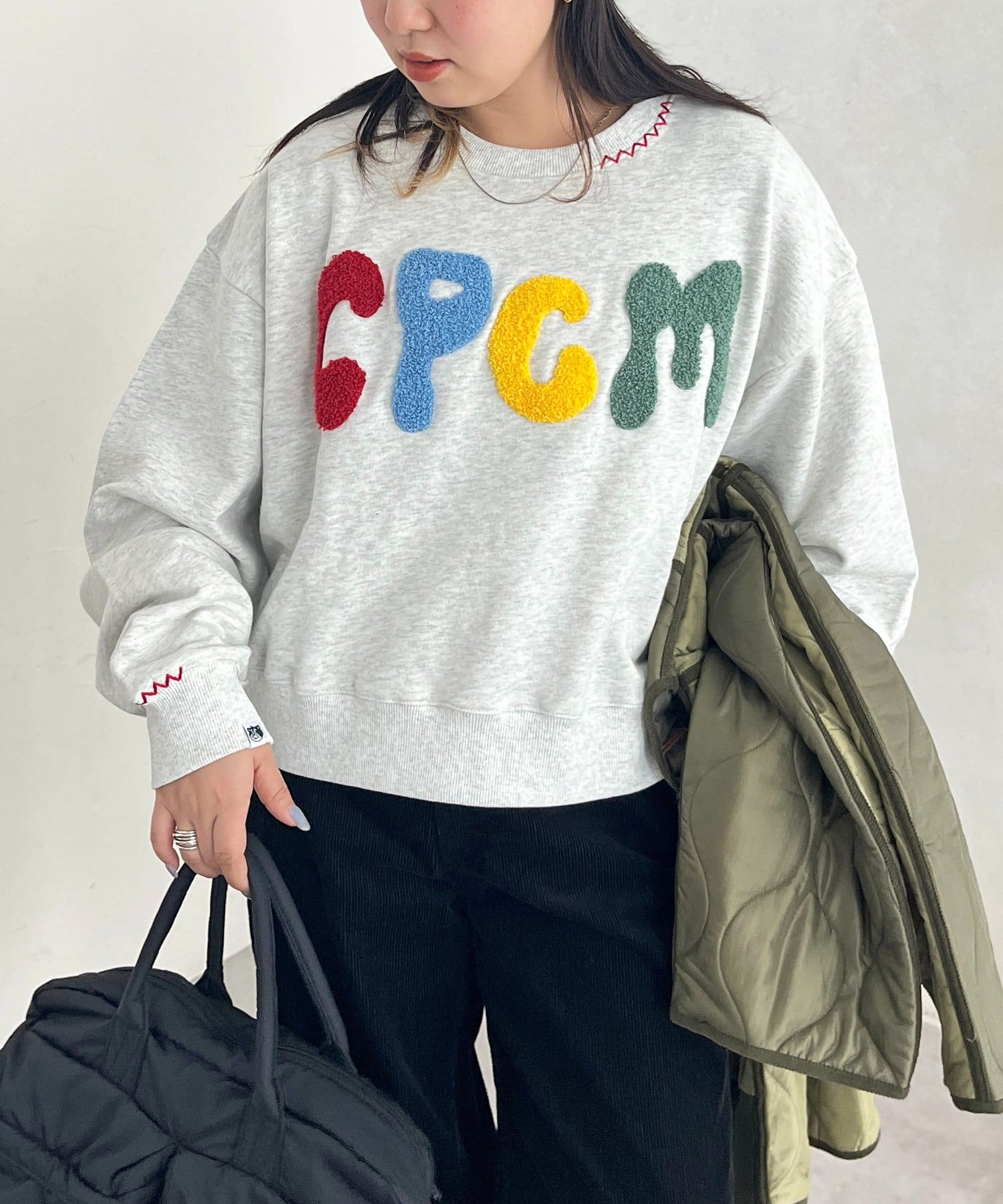 CPCM(シーピーシーエム) CPCMロゴ刺繍裏毛プルオーバー
