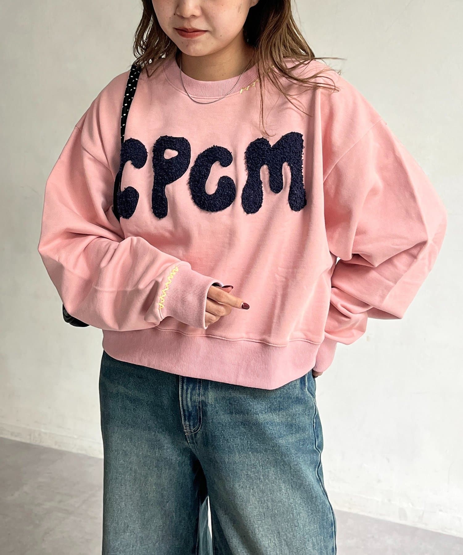 CPCM(シーピーシーエム) CPCMロゴ刺繍裏毛プルオーバー